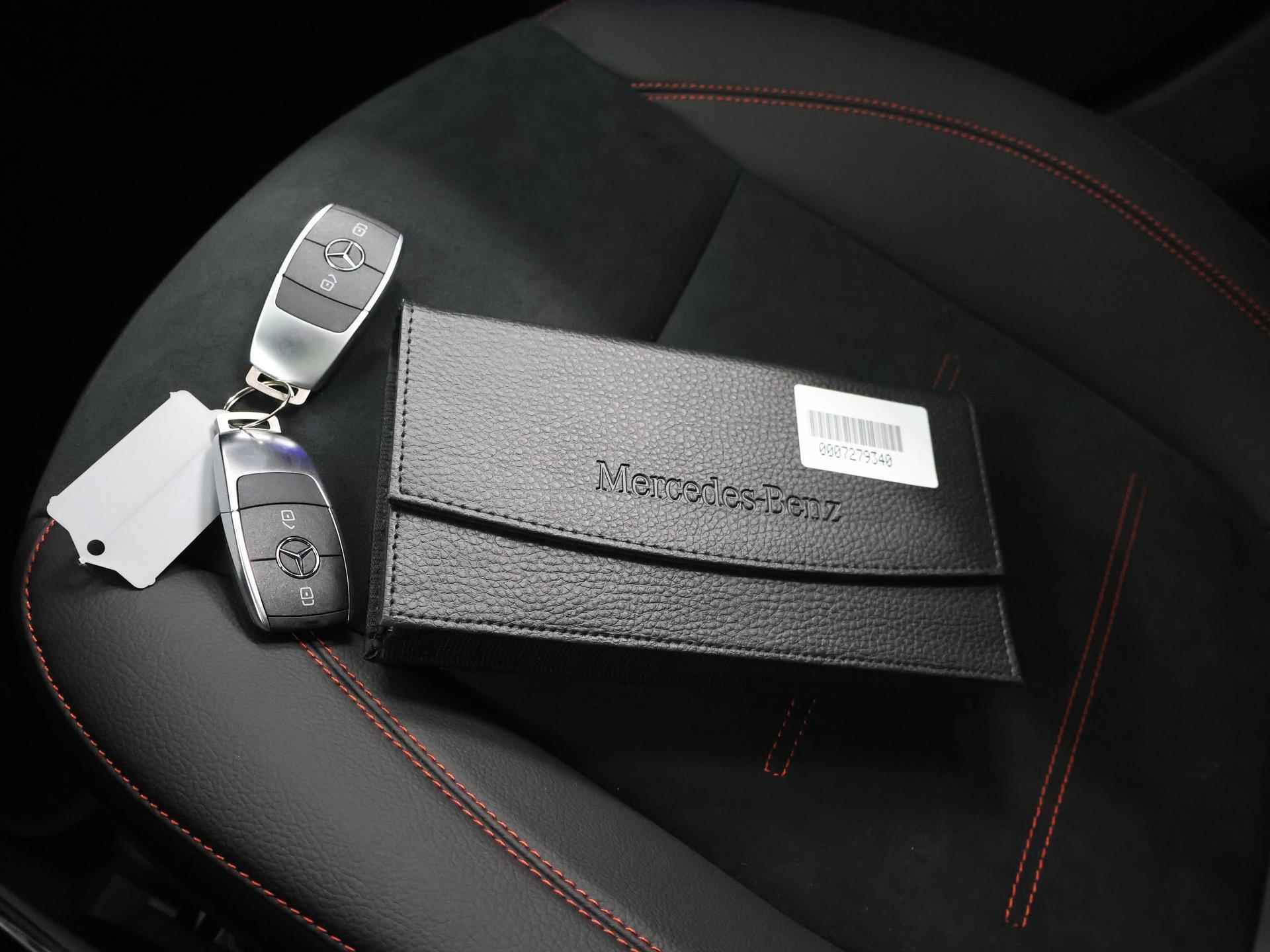 Mercedes-Benz A-Klasse 250 e AMG Line Night pakket | Pananorama-schuifdak | Sfeerverlichting | Achteruitrijcamera | Stoelverwarming | DAB+ Radio | High-performance LED - 27/44