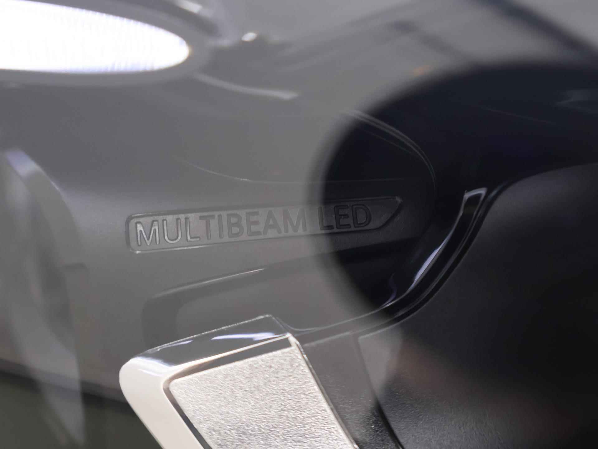 Mercedes-Benz A-Klasse 250 e AMG Line Night pakket | Pananorama-schuifdak | Sfeerverlichting | Achteruitrijcamera | Stoelverwarming | DAB+ Radio | High-performance LED - 42/44