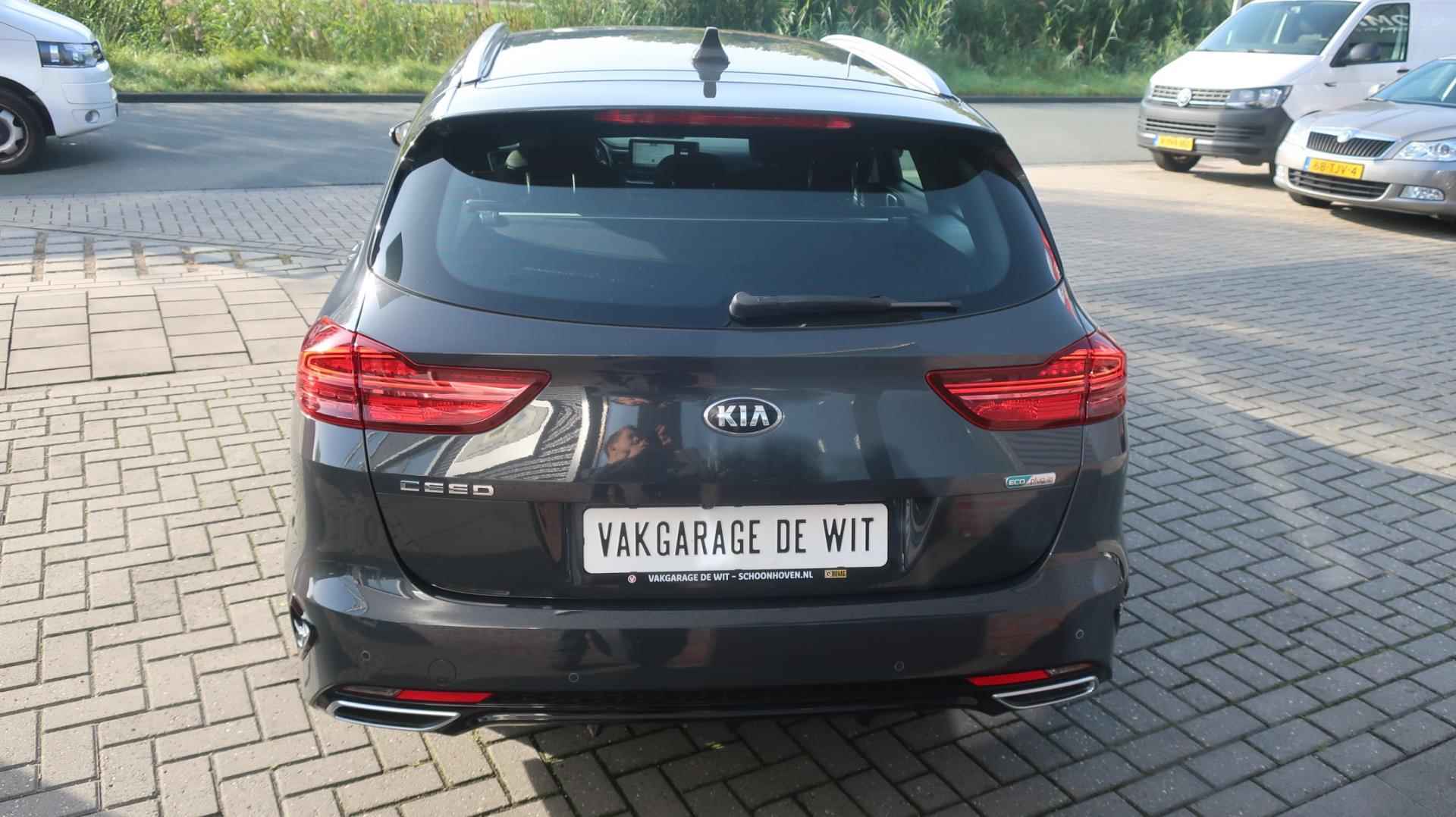 Kia CEED 1.6 GDi PHEV DynamicPlusLine - 3/38