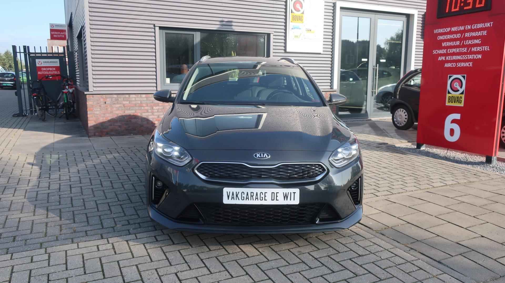 Kia CEED 1.6 GDi PHEV DynamicPlusLine - 9/38