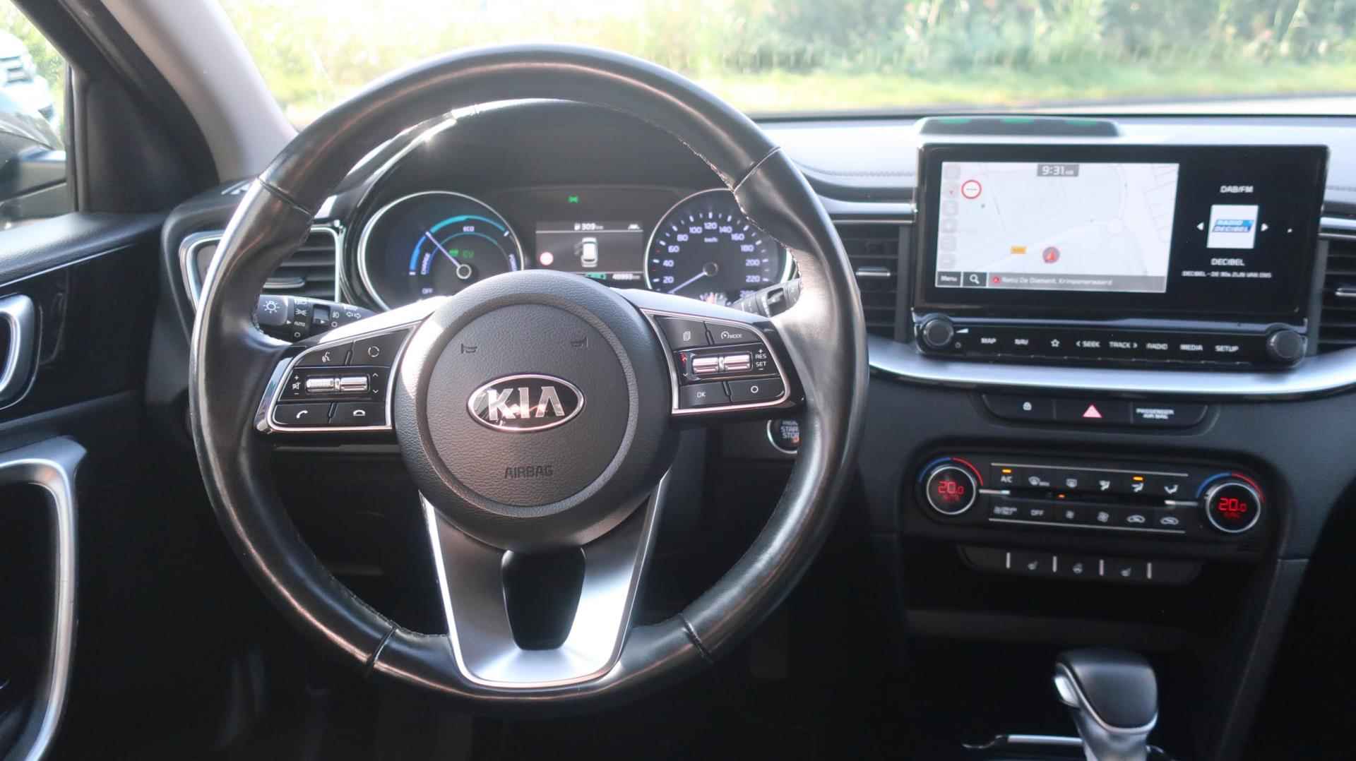 Kia CEED 1.6 GDi PHEV DynamicPlusLine - 11/38