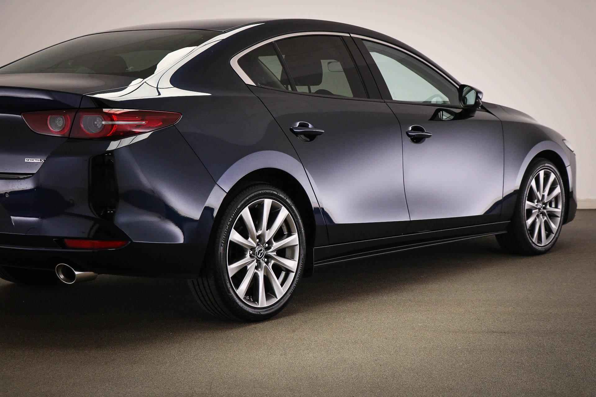 Mazda 3 2.0 e-SkyActiv-X M Hybrid 180 Luxury | LED | HEAD UP | LEDER | STUUR VERW. | ACC | DAB | APPLE | CAMERA | 18" - 19/59