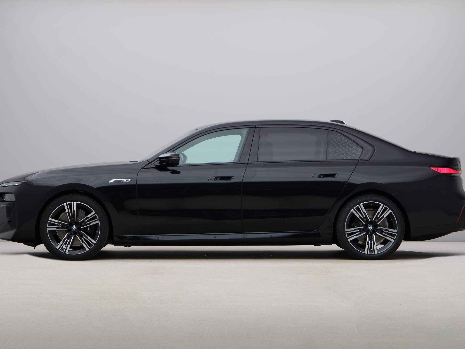 BMW i7 M70 xDrive M-Sport - 12/22