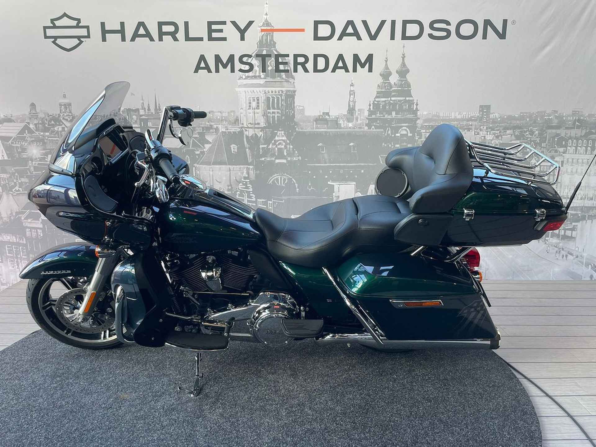 Harley-Davidson ROAD GLIDE LIMITED - 4/8