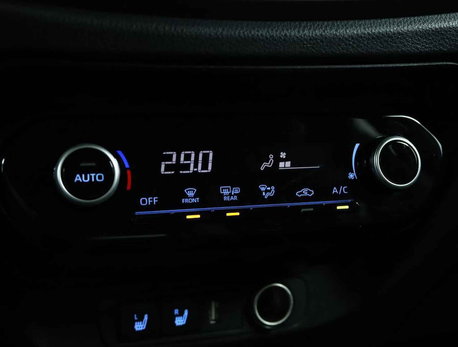 Toyota Aygo X 1.0 VVT-i MT first | Lm velgen | Adaptive Cruise Control | Achteruitrijcamera | Stoelverwarming | - 7/46