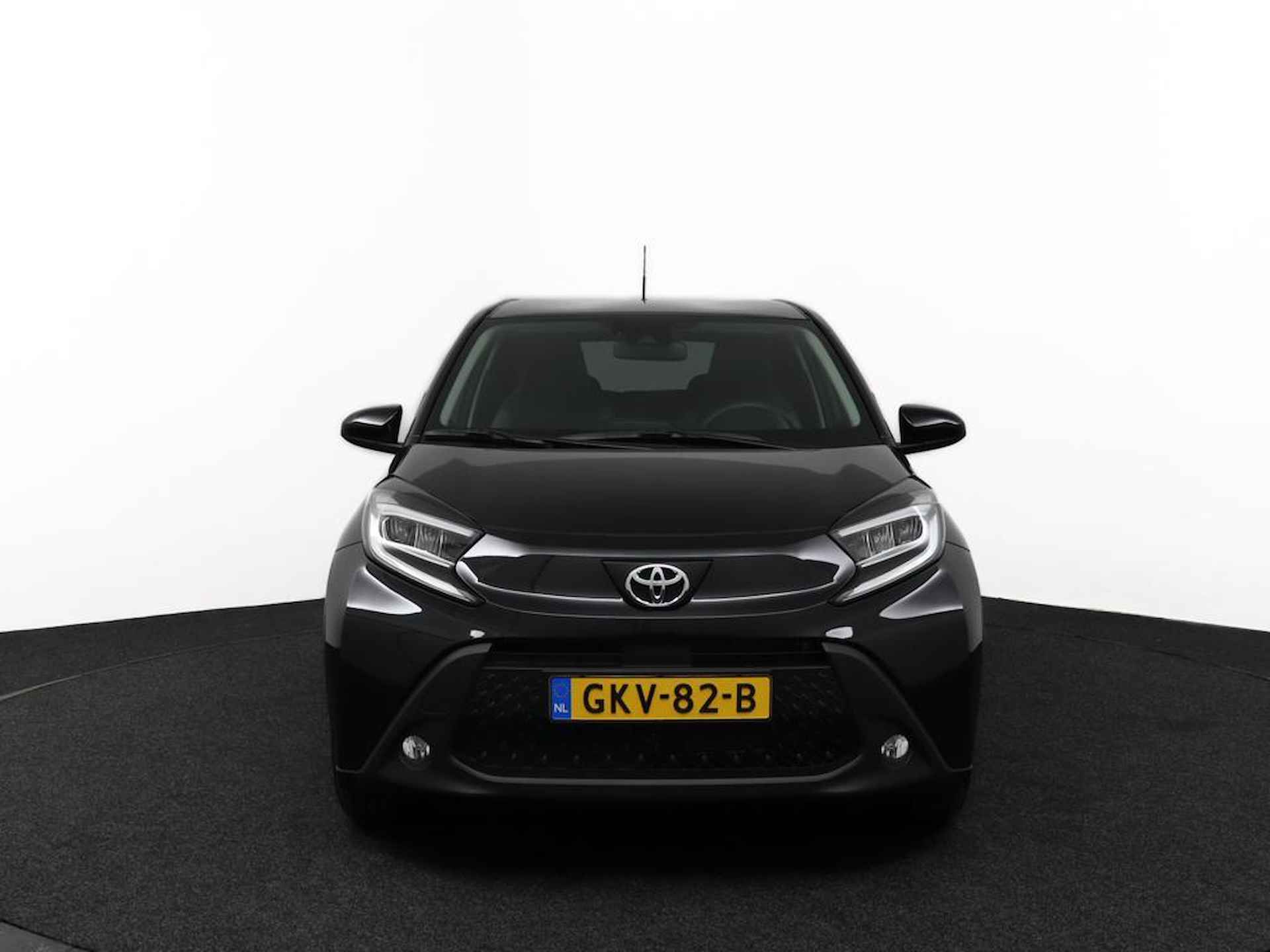 Toyota Aygo X 1.0 VVT-i MT first | Lm velgen | Adaptive Cruise Control | Achteruitrijcamera | Stoelverwarming | - 16/46