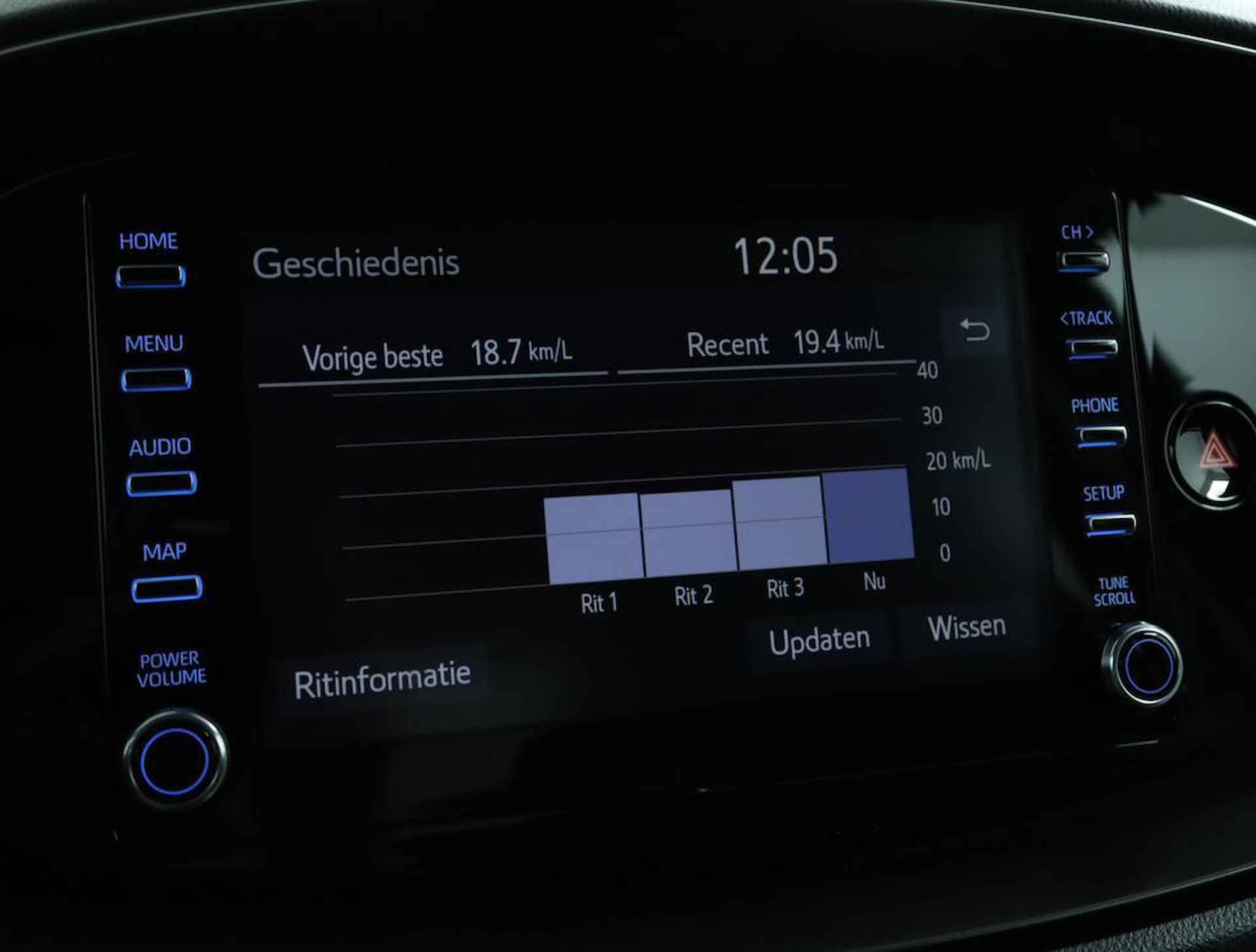 Toyota Aygo X 1.0 VVT-i MT first | Lm velgen | Adaptive Cruise Control | Achteruitrijcamera | Stoelverwarming | - 40/46