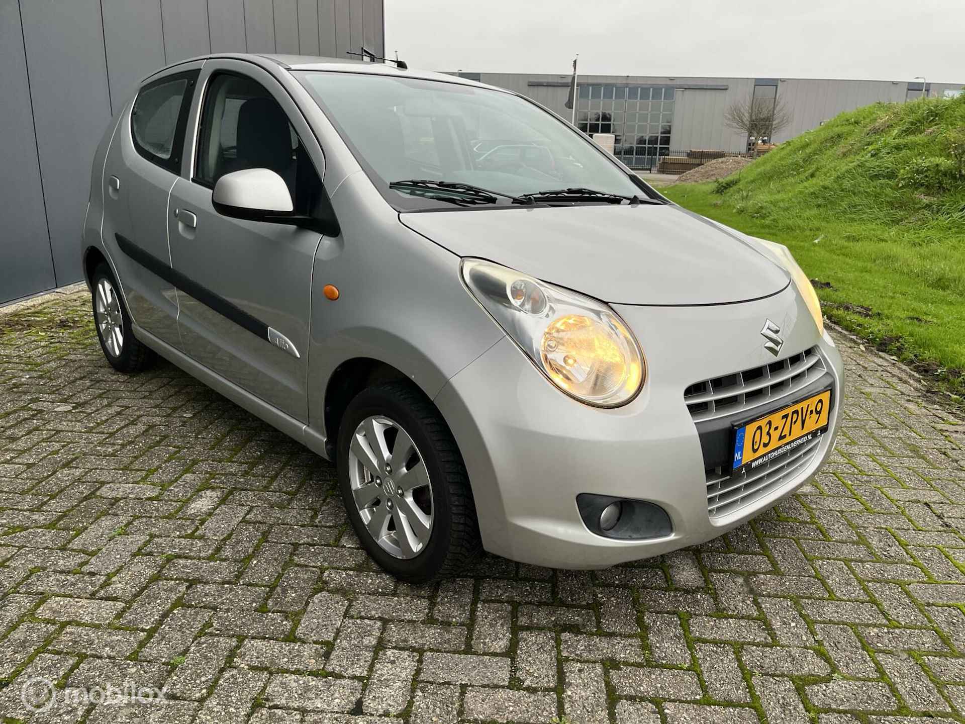 Suzuki Alto 1.0 Exclusive VVT - 15/22