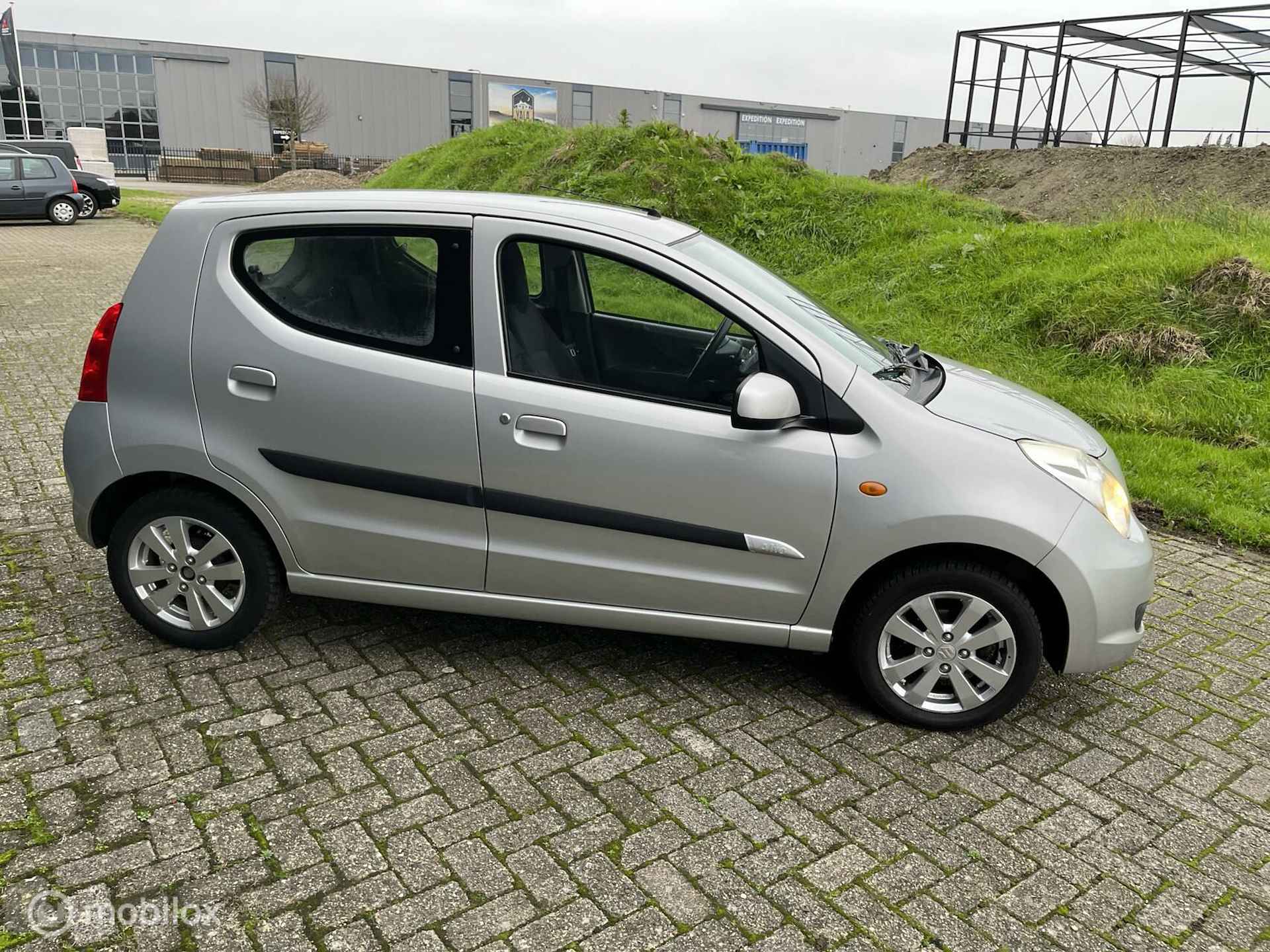 Suzuki Alto 1.0 Exclusive VVT - 16/22