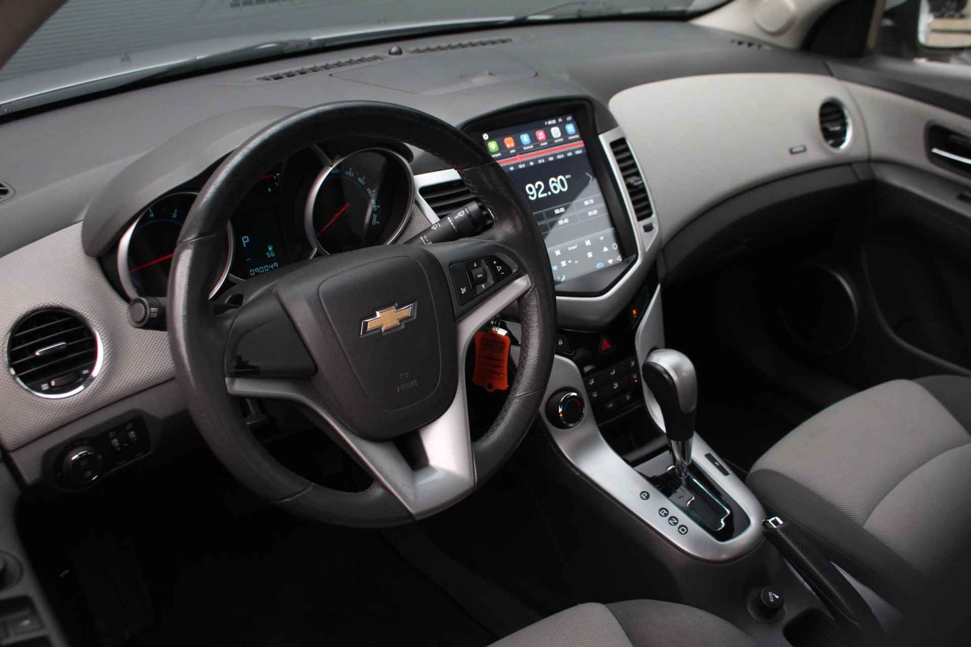 Chevrolet Cruze 1.8 LTZ 140pk | Automaat | Airco | Navigatie | Cruise Control | Parkeersensoren achter | LMV 17'' - 12/31