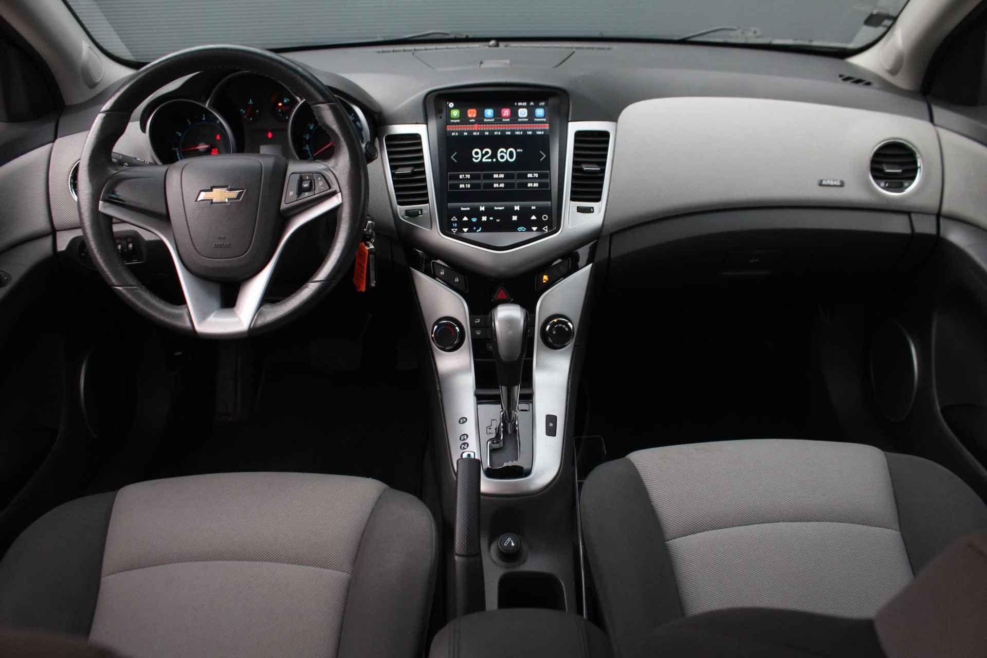 Chevrolet Cruze 1.8 LTZ 140pk | Automaat | Airco | Navigatie | Cruise Control | Parkeersensoren achter | LMV 17'' - 13/31