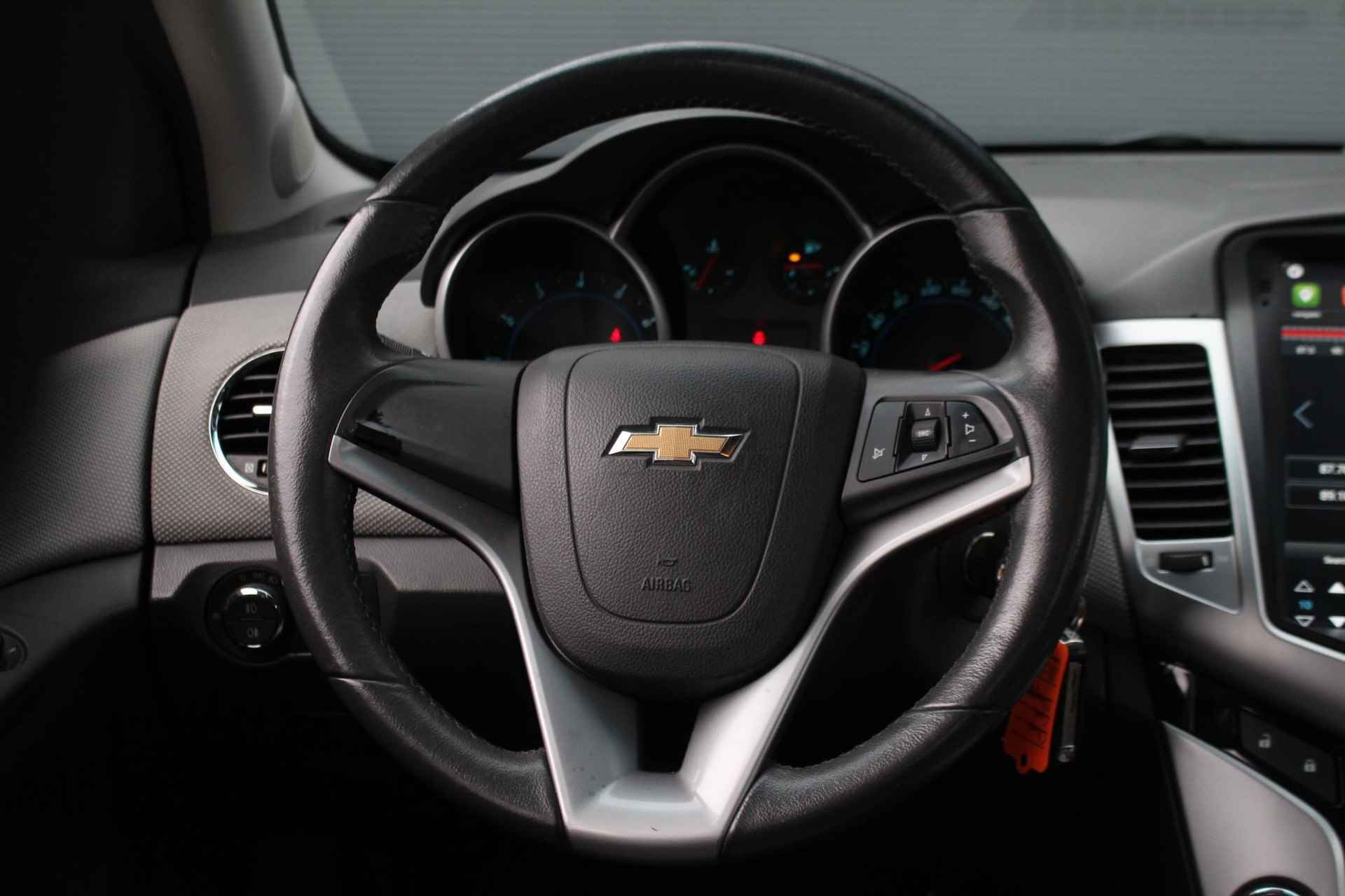 Chevrolet Cruze 1.8 LTZ 140pk | Automaat | Airco | Navigatie | Cruise Control | Parkeersensoren achter | LMV 17'' - 18/31