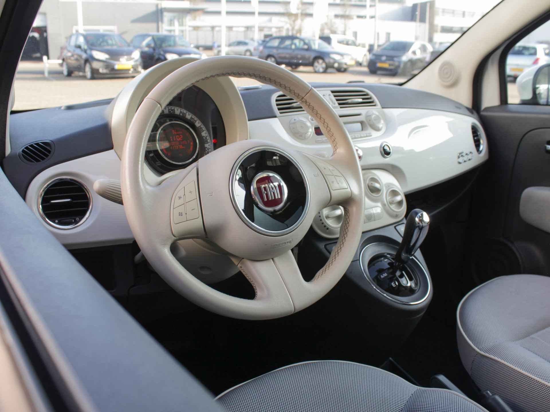 Fiat 500 1.2 Lounge Automaat | Airco | Lm-Velgen - 9/22