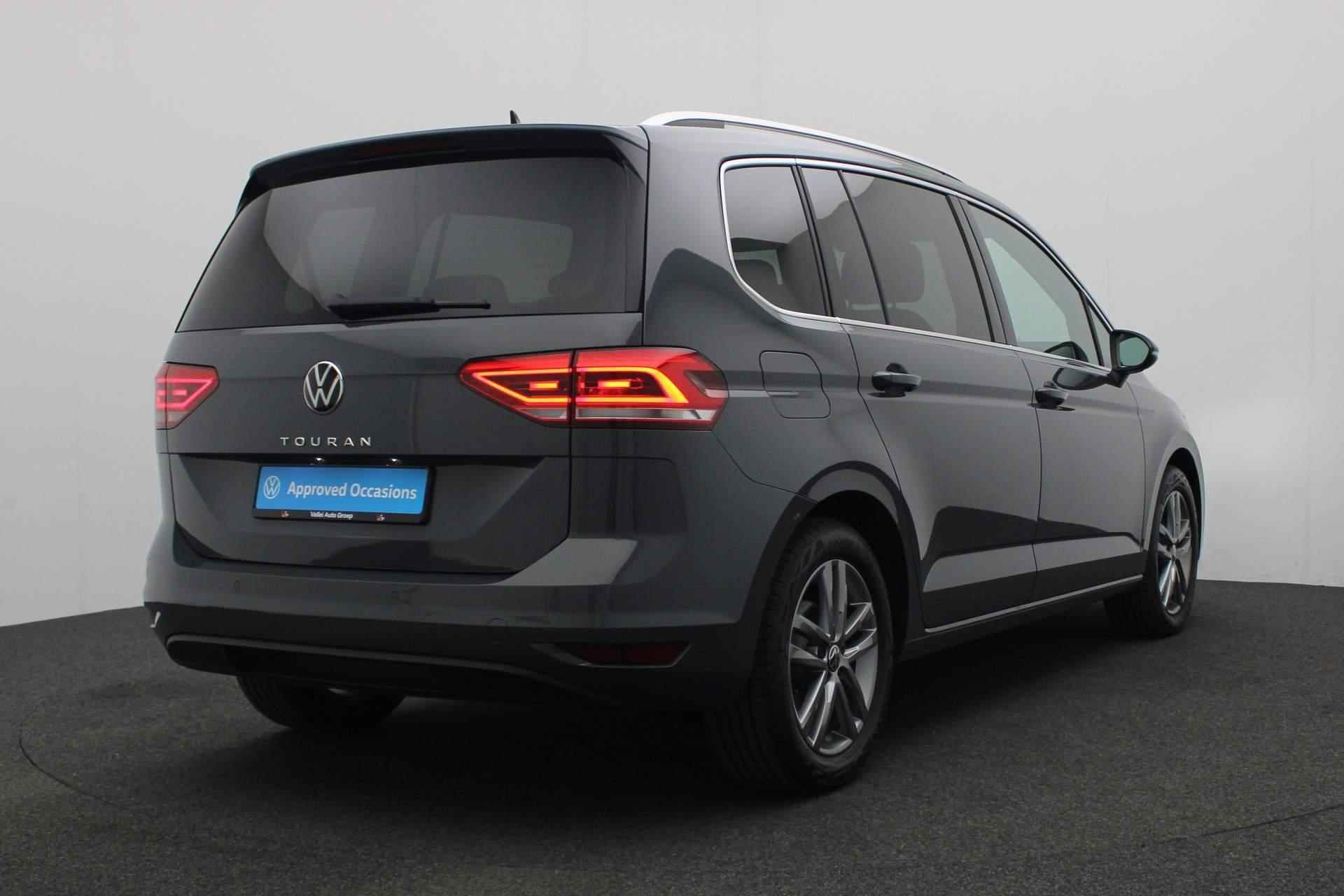 Volkswagen Touran 7 pers. 1.5 TSI 150PK DSG Highline | Navi | Stoelverwarming | Parkeersensoren voor/achter | Apple Carplay / Android Auto | ACC | Keyless - 5/37