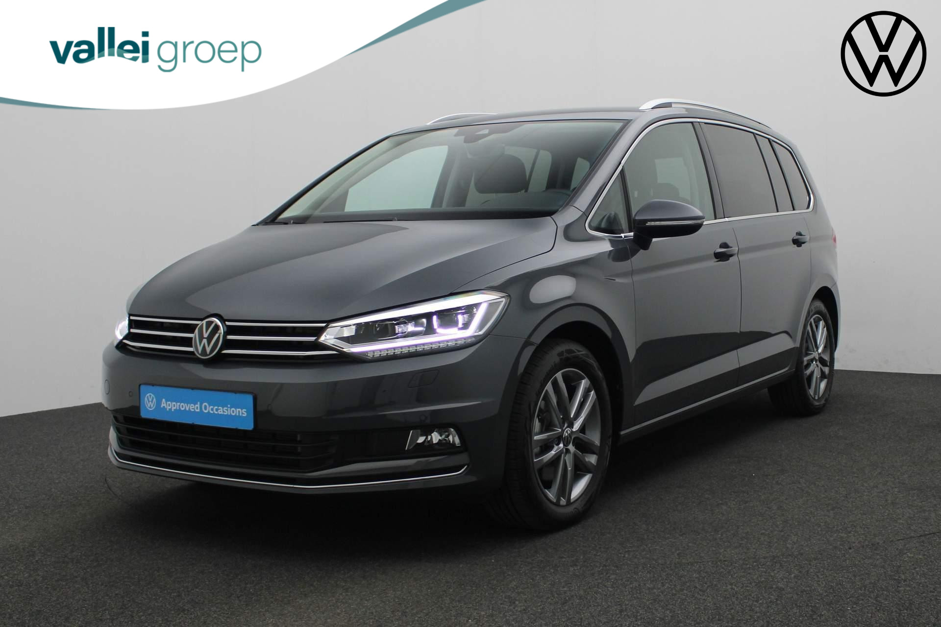 Volkswagen Touran 7 pers. 1.5 TSI 150PK DSG Highline | Navi | Stoelverwarming | Parkeersensoren voor/achter | Apple Carplay / Android Auto | ACC | Keyless