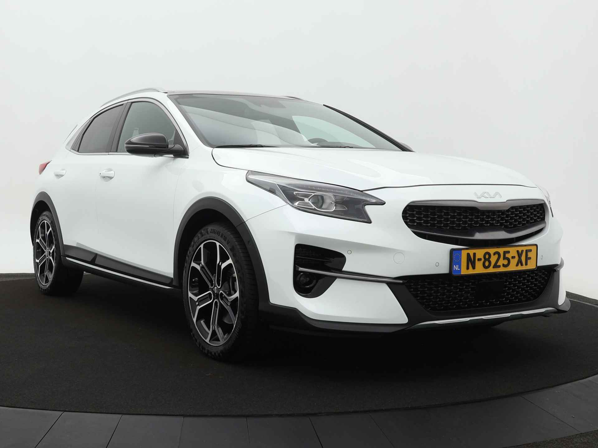 Kia Xceed 1.0 T-GDi Black Edition - Automatische achterklep - Navigatie - Glazen schuif-/kanteldak - Fabrieksgarantie tot 02-2029 - 11/40