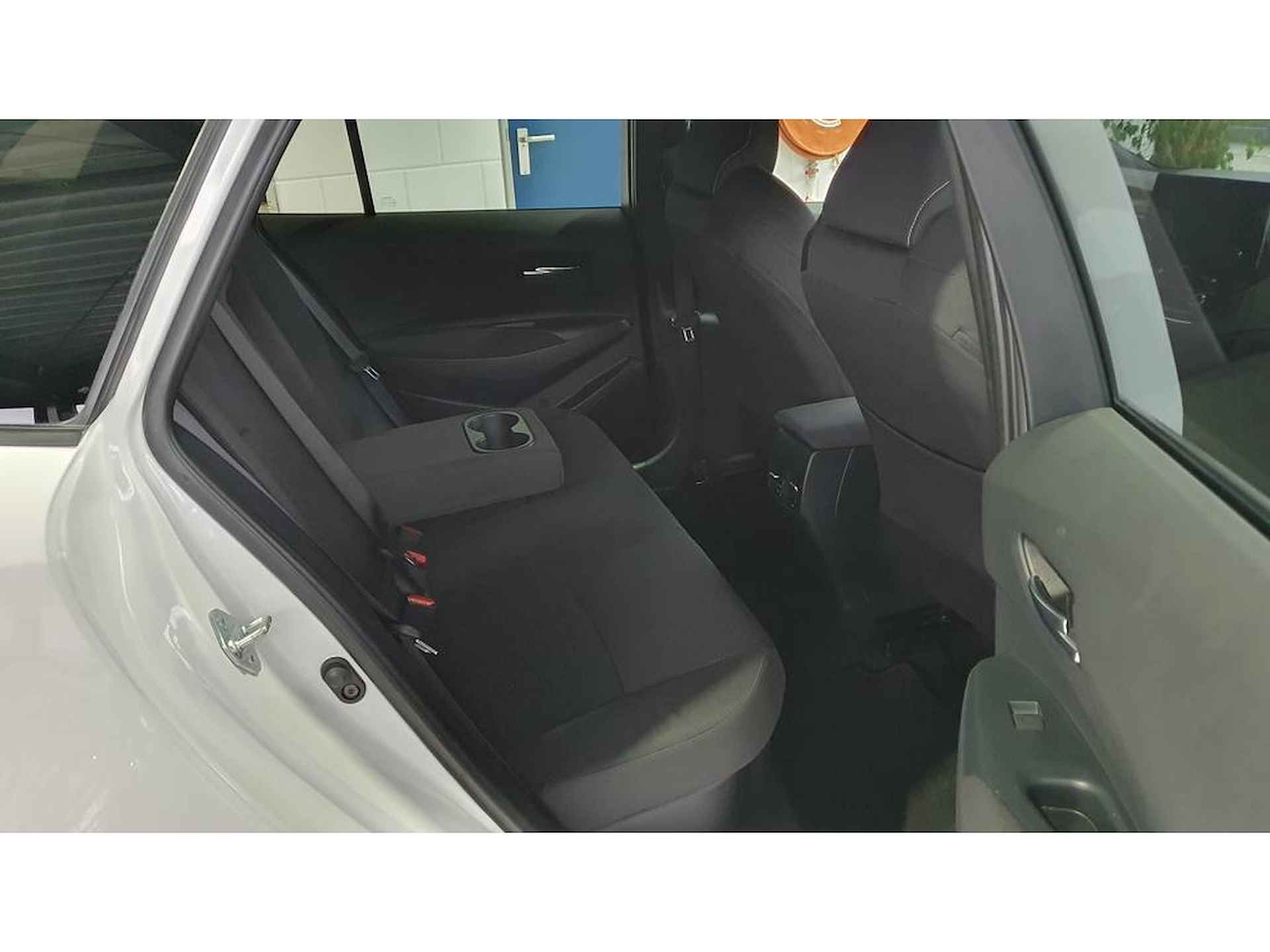 Toyota Corolla TS 1.8 Business Plus Stoelverw Apple-carplay - 19/22