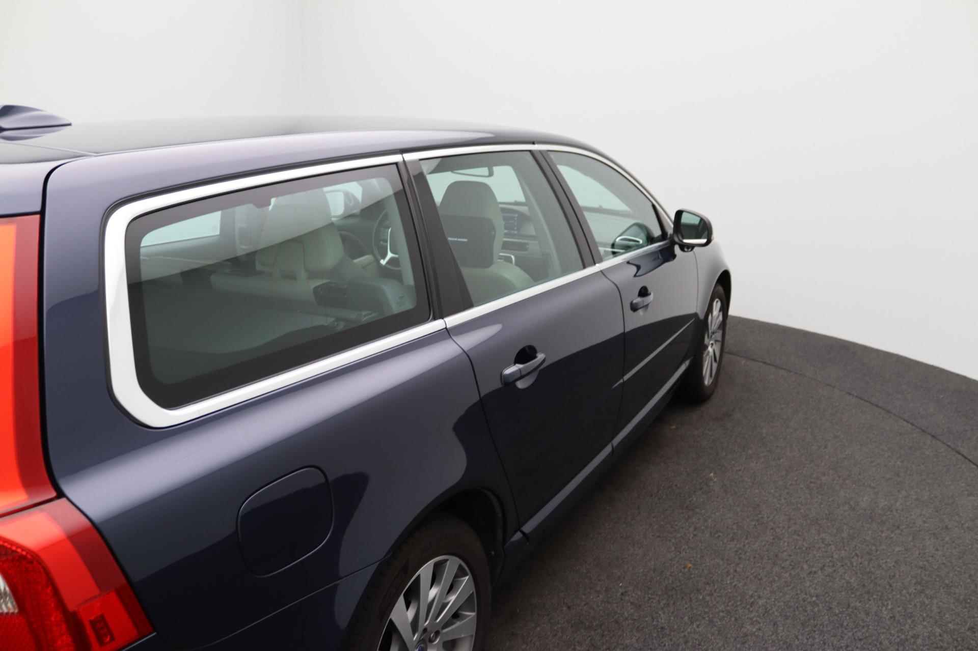 Volvo V70 1.6 T4 Limited Edition - 39/40