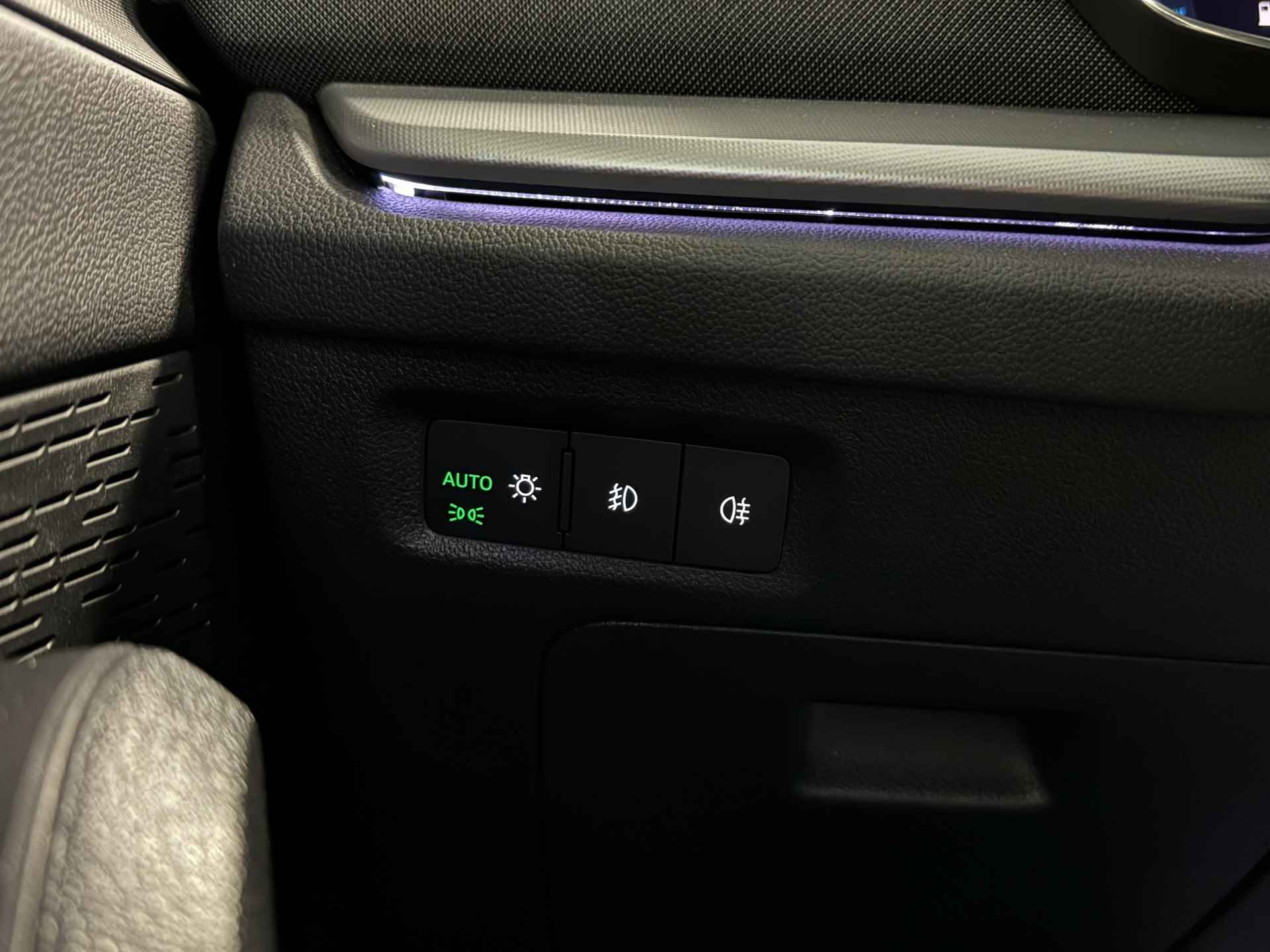 Škoda Octavia Combi 1.4 TSI iV HeadUp/MemoryStoelen/CrystalLight - 23/40