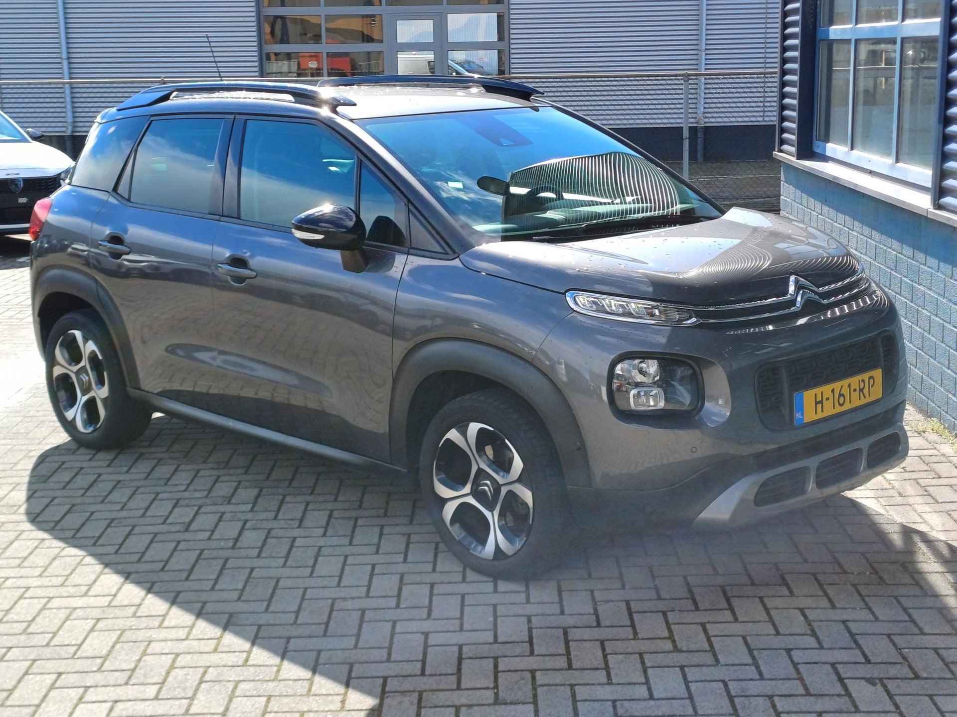 Citroen C3 Aircross 1.2 PureTech S&S Shine Achteruitrij camera, parkeer sensoren V+A, navigatie , hifi , hoge zit - 22/31