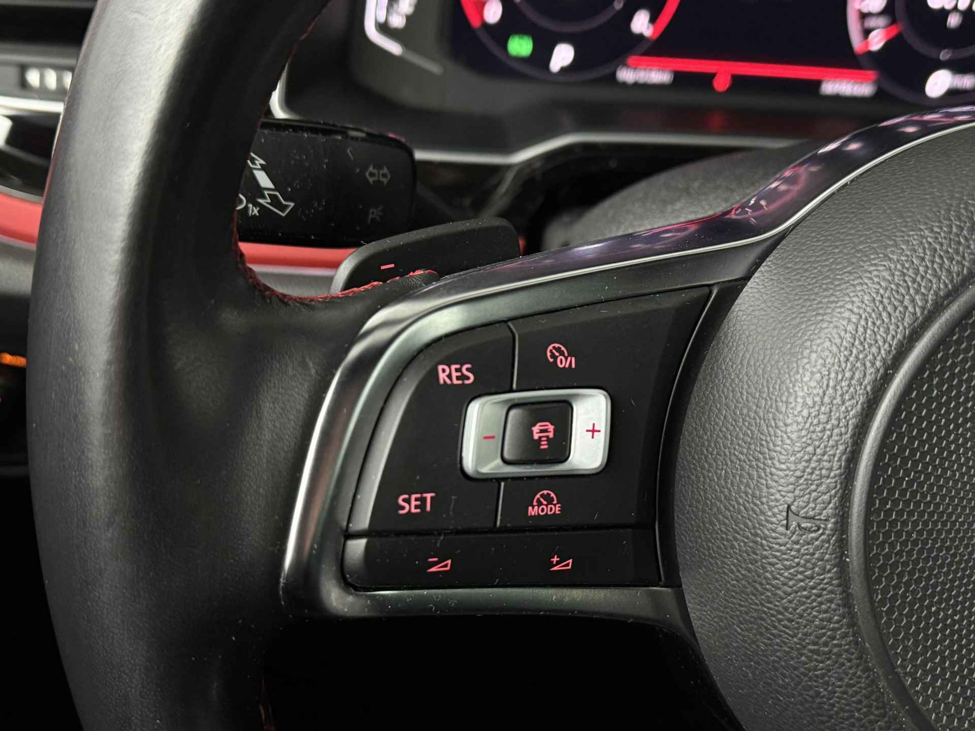 Volkswagen Polo 2.0 TSI GTI | Keyless | Panoramadak | LED | 18 inch - 19/45