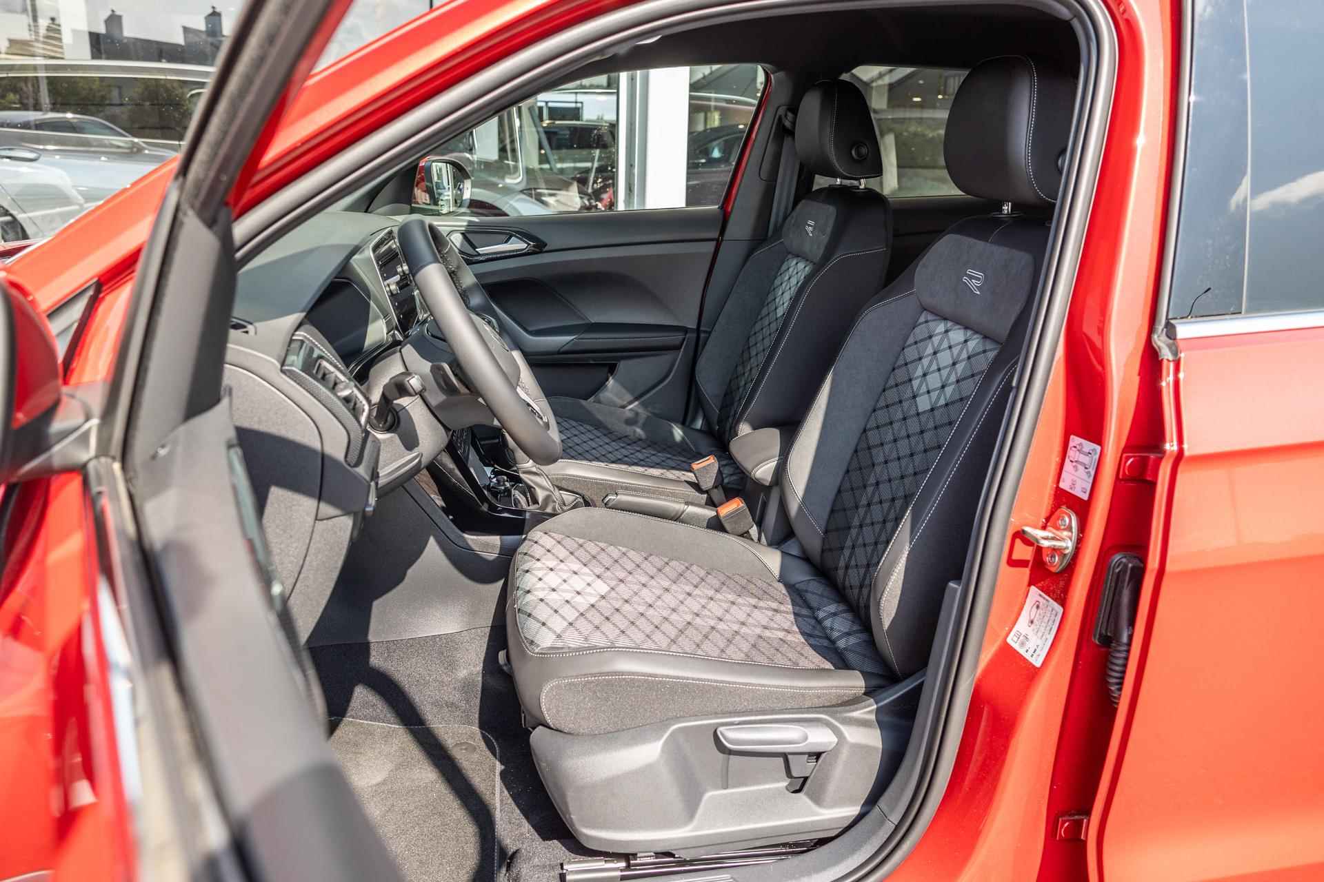 Volkswagen T-Cross 1.0 TSI 115pk DSG R-Line | Achteruitrijcamera | Design Pakket - 4/43