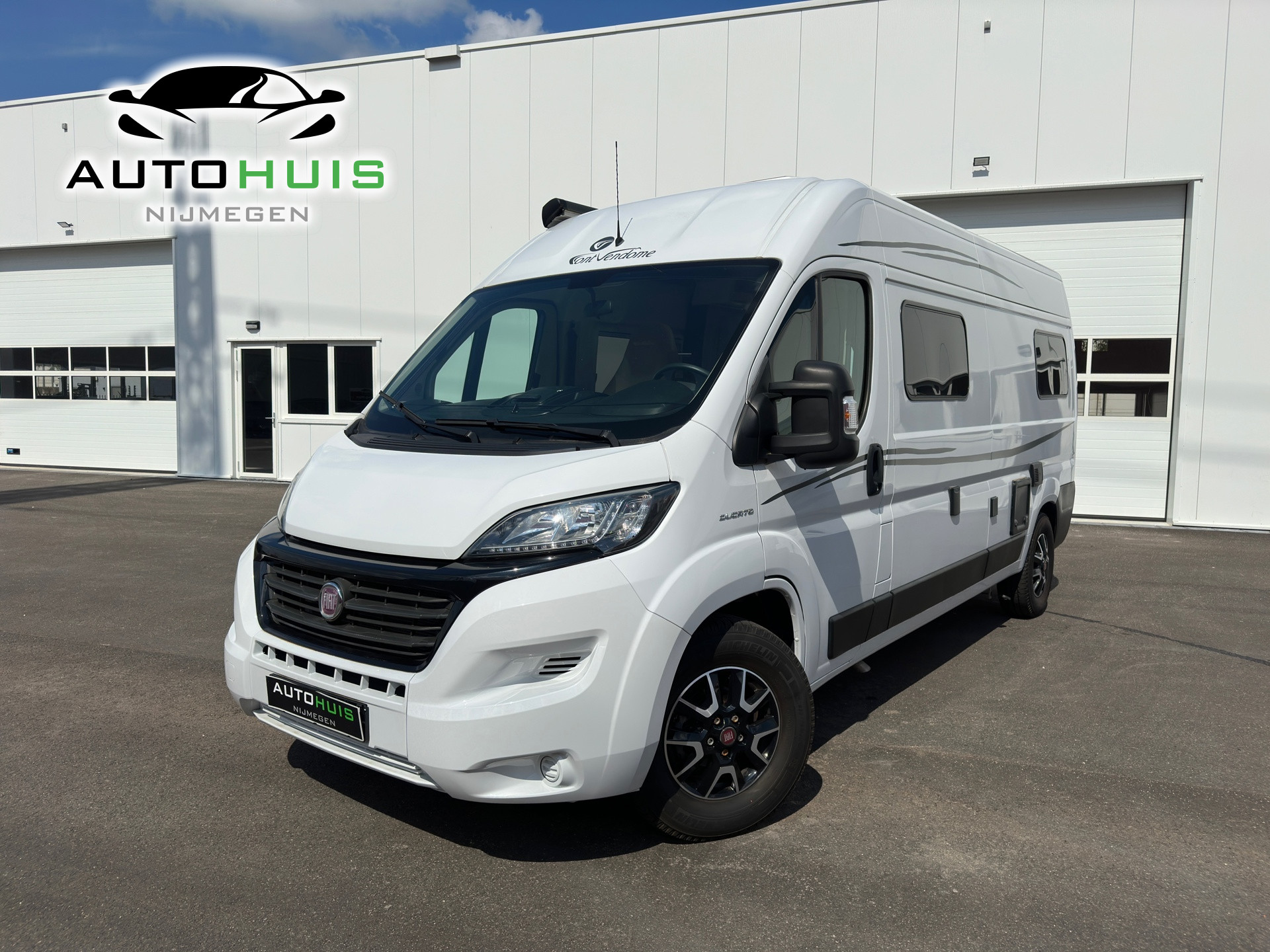 Fiat Ducato Fondt vendome leadercamp 140 pk 6 meter zeer mooie buscamper Trekhaak !