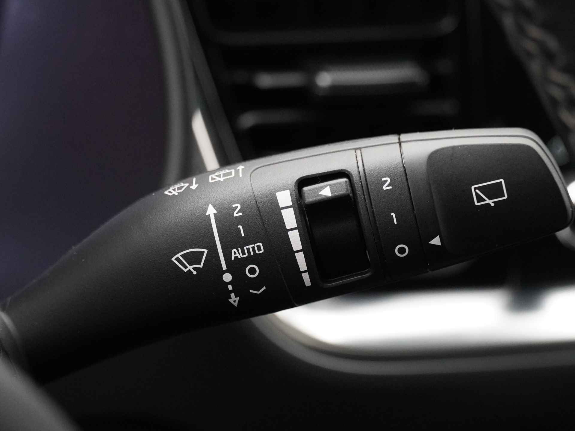 Kia Stonic 1.0 T-GDi MHEV DynamicPlusLine - Navigatie - Achteruitrijcamera - Cruise control - Apple Carplay  - Fabrieksgarantie tot 02-02-2029 - 27/52