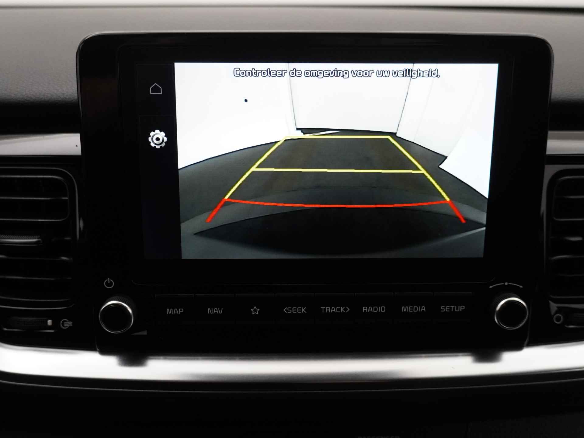 Kia Stonic 1.0 T-GDi MHEV DynamicPlusLine - Navigatie - Achteruitrijcamera - Cruise control - Apple Carplay  - Fabrieksgarantie tot 02-02-2029 - 31/52