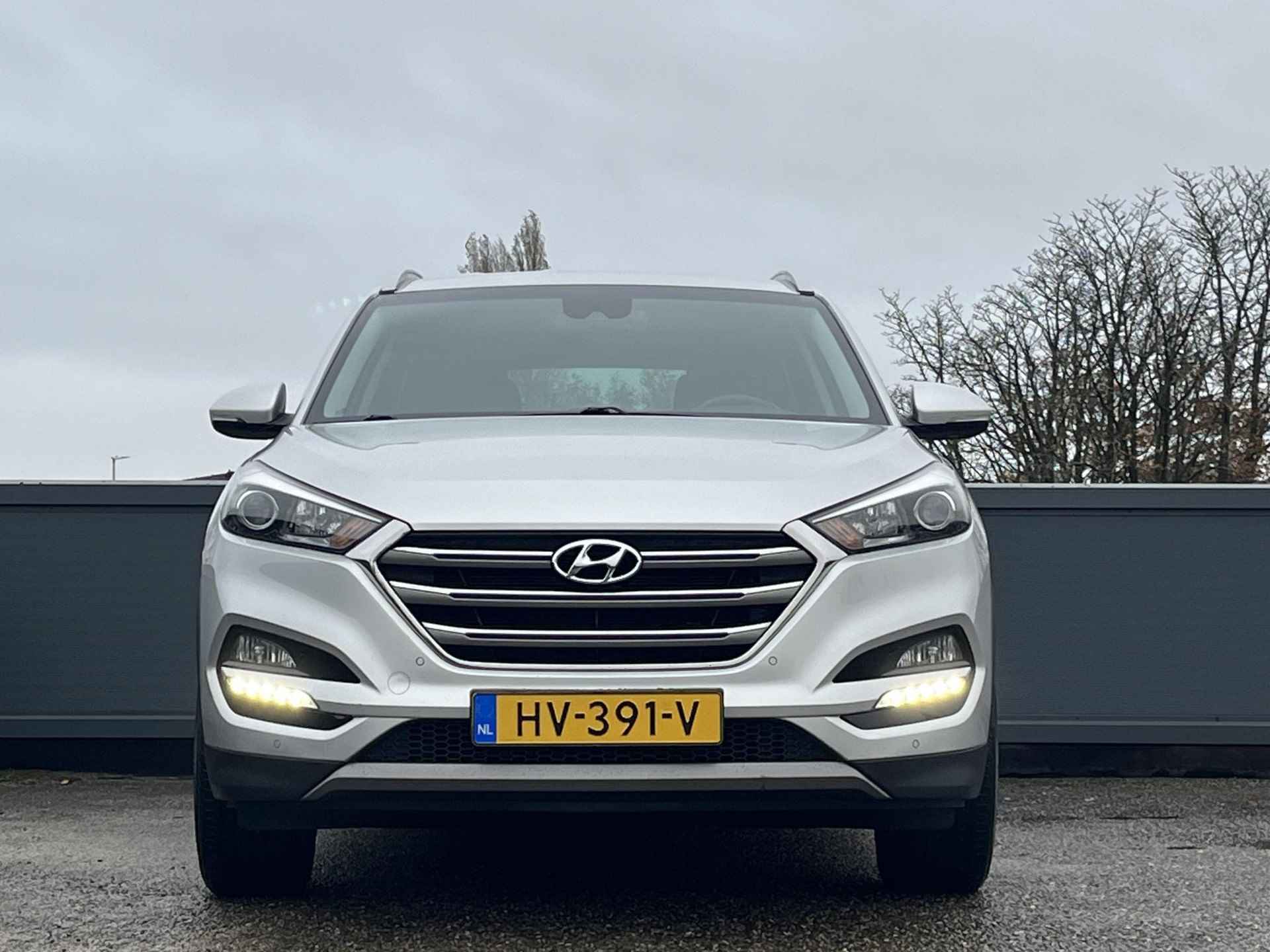 Hyundai Tucson 1.6 GDi 132 PK Comfort | Trekhaak | Ingebouwde navigatie | Stoelverwarming voor & achter | - 4/46