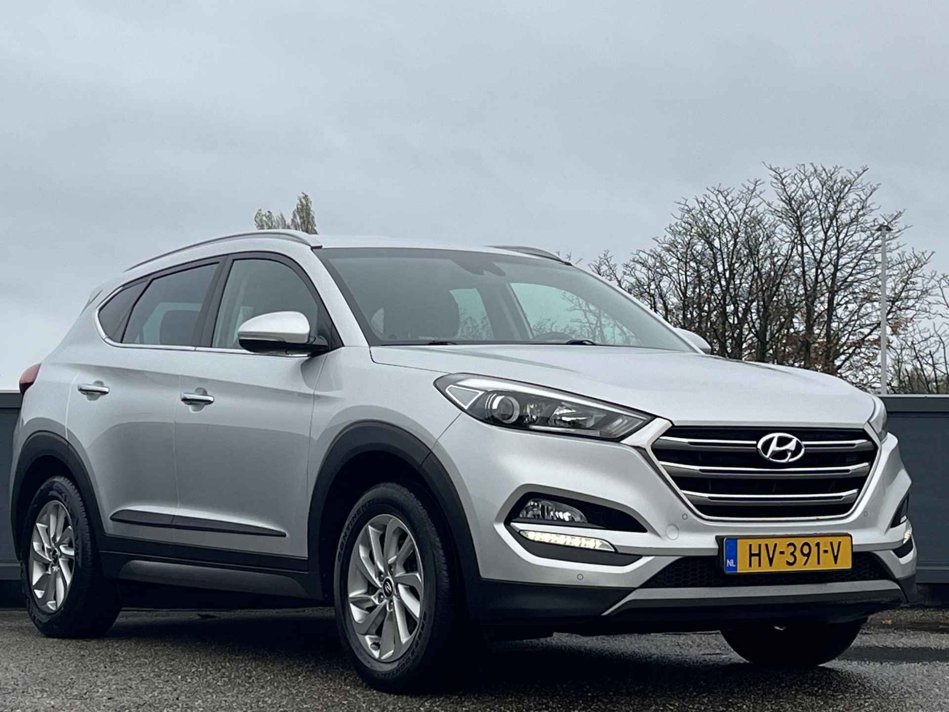 Hyundai Tucson 1.6 GDi 132 PK Comfort | Trekhaak | Ingebouwde navigatie | Stoelverwarming voor & achter | - 6/46