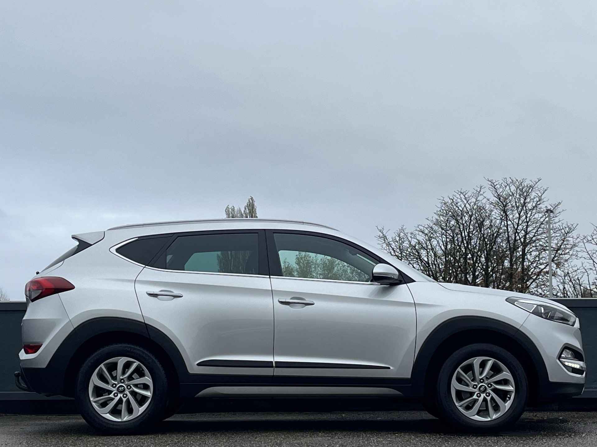 Hyundai Tucson 1.6 GDi 132 PK Comfort | Trekhaak | Ingebouwde navigatie | Stoelverwarming voor & achter | - 7/46