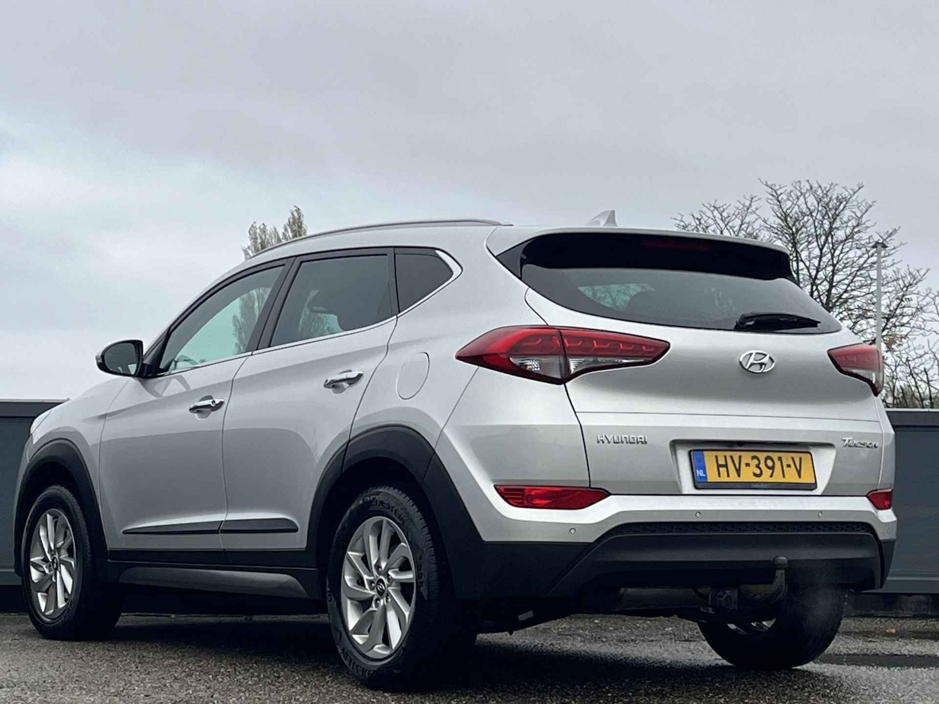 Hyundai Tucson 1.6 GDi 132 PK Comfort | Trekhaak | Ingebouwde navigatie | Stoelverwarming voor & achter | - 8/46