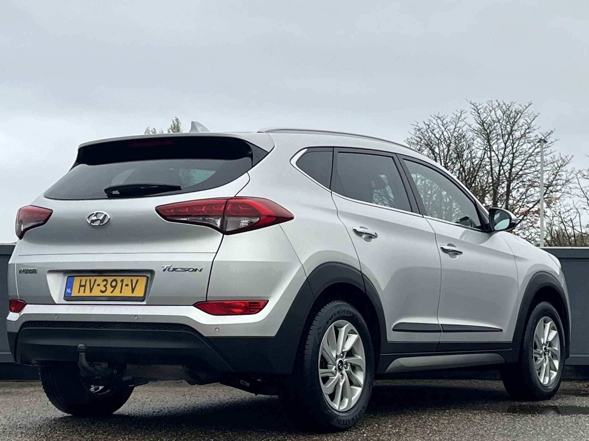 Hyundai Tucson 1.6 GDi 132 PK Comfort | Trekhaak | Ingebouwde navigatie | Stoelverwarming voor & achter | - 9/46