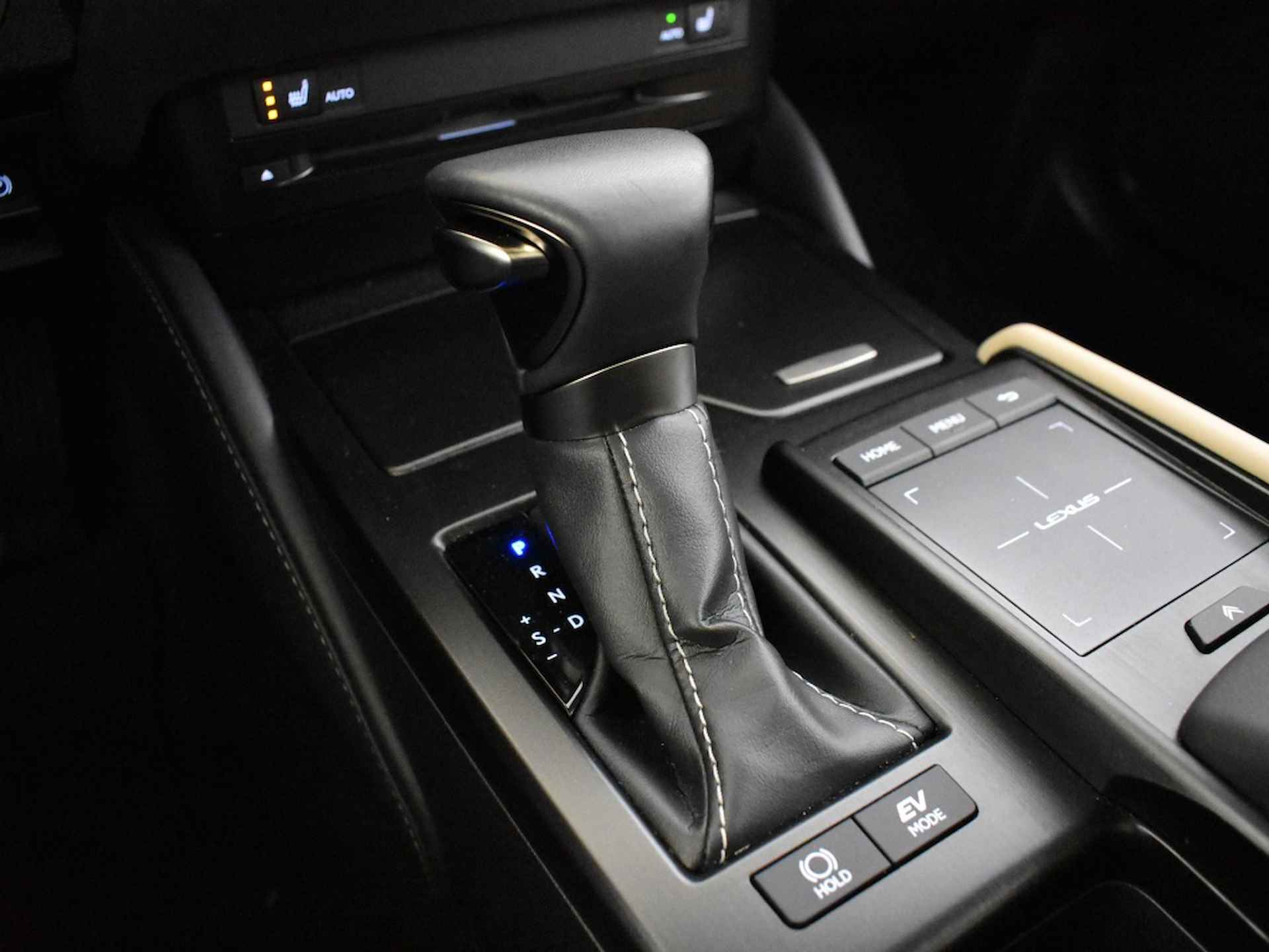 Lexus ES 300h Comfort Line | Leder | Open dak | NL auto - 27/36