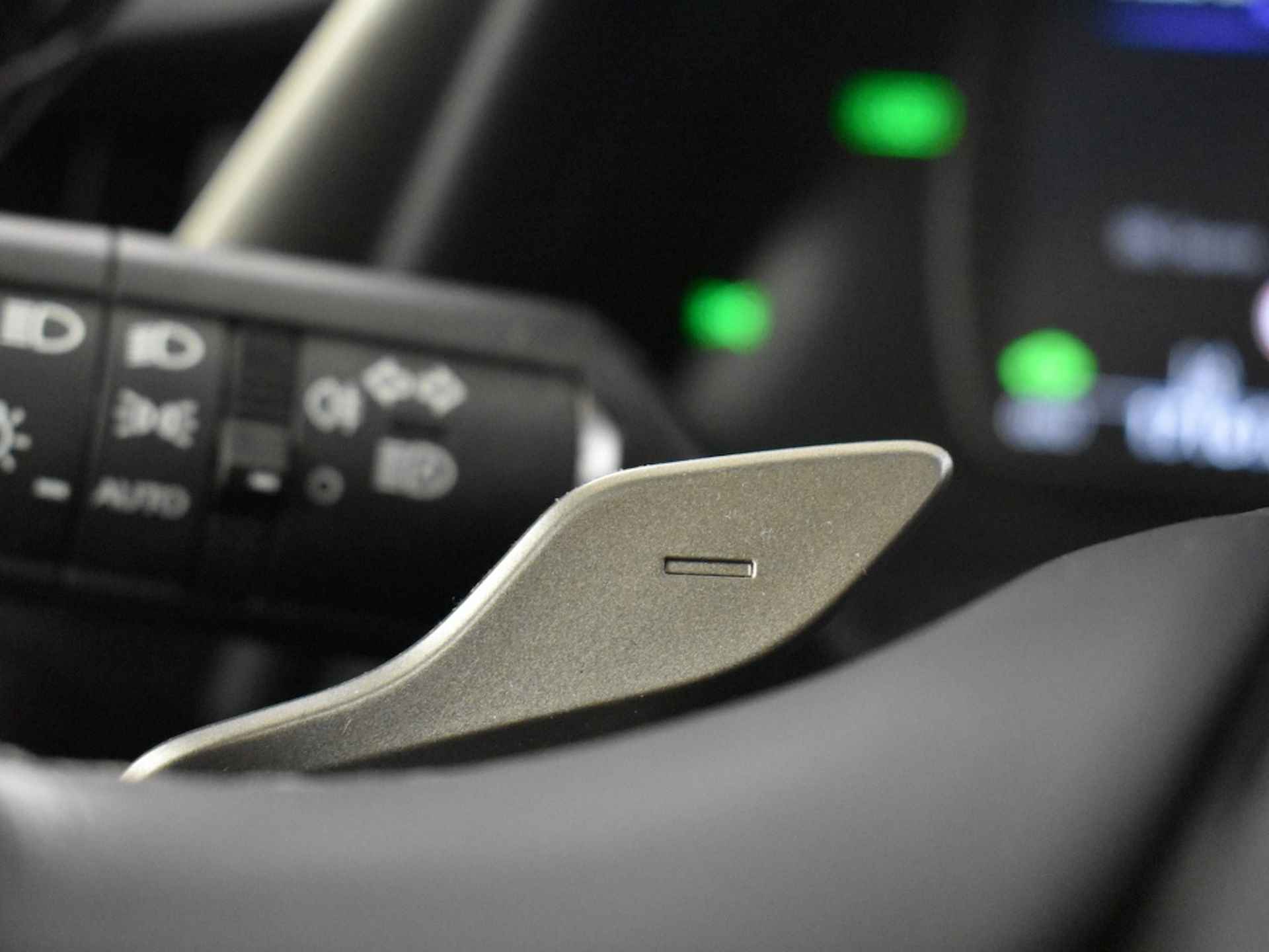 Lexus ES 300h Comfort Line | Leder | Open dak | NL auto - 32/36