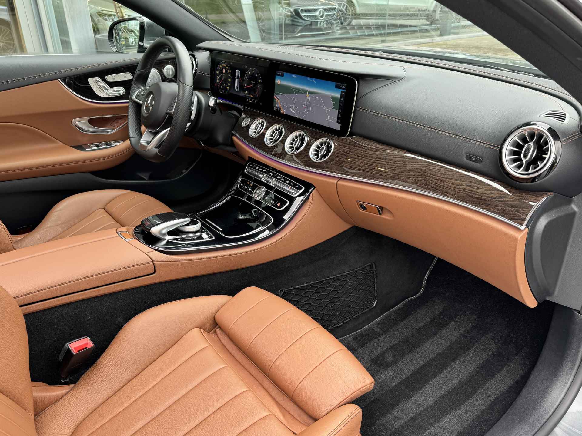 Mercedes-Benz E-Klasse Coupé 200 AMG | Panorama | Widescreen | Burmester | Memory | Leder | 20" AMG | - 24/25