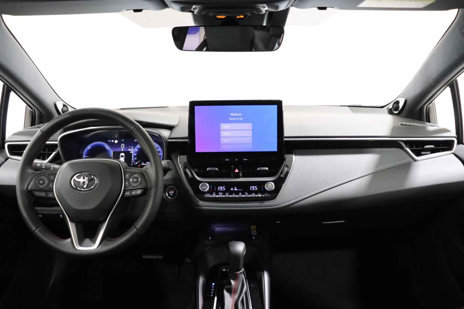 Toyota Corolla Hybrid 140 GR Sport, Pano Pack, Trekhaak, Apple Carplay/Android Auto, Sensoren, JBL, BSM! - 3/38