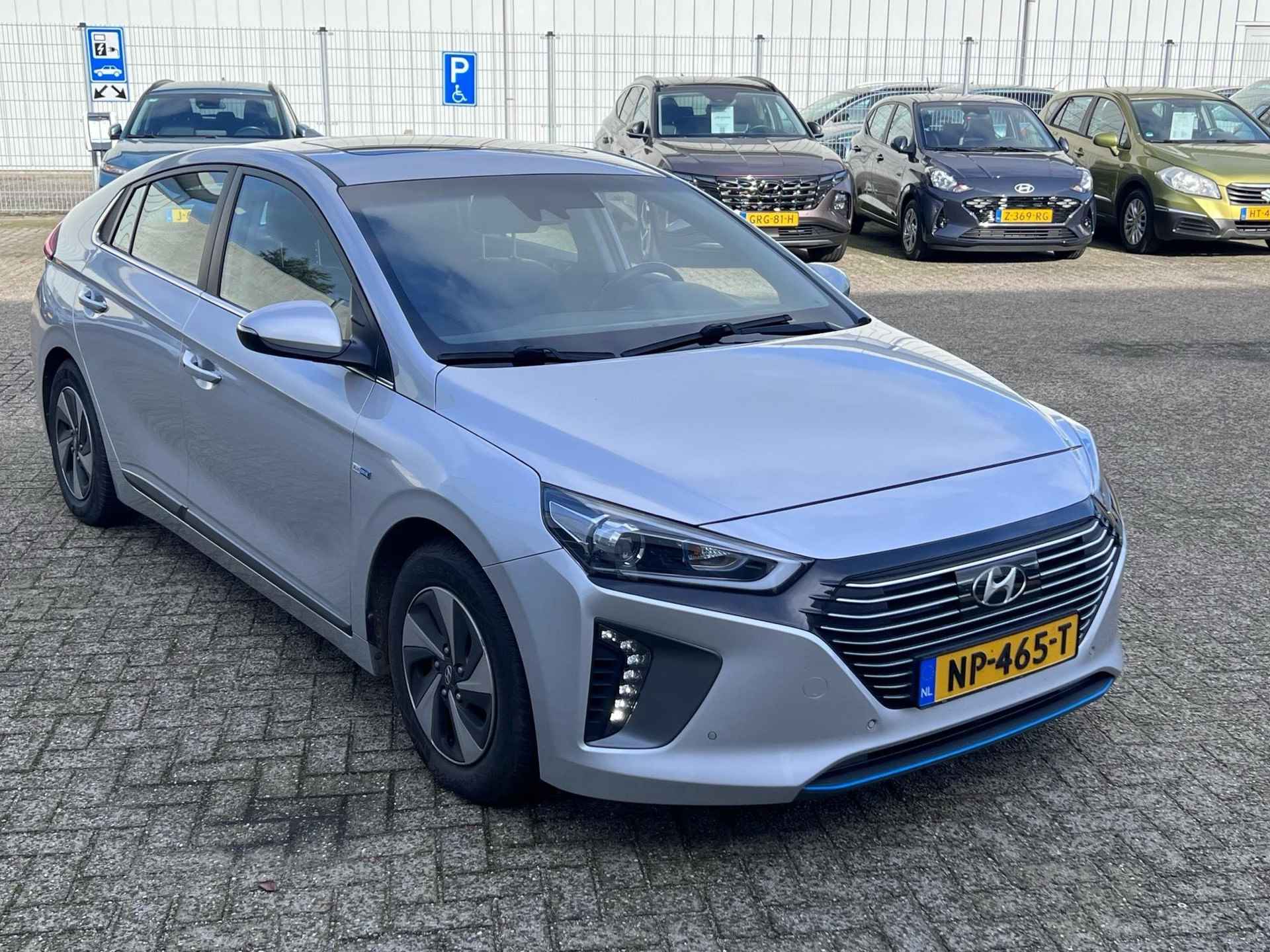 Hyundai IONIQ 1.6 GDi Premium Sky - 2/12