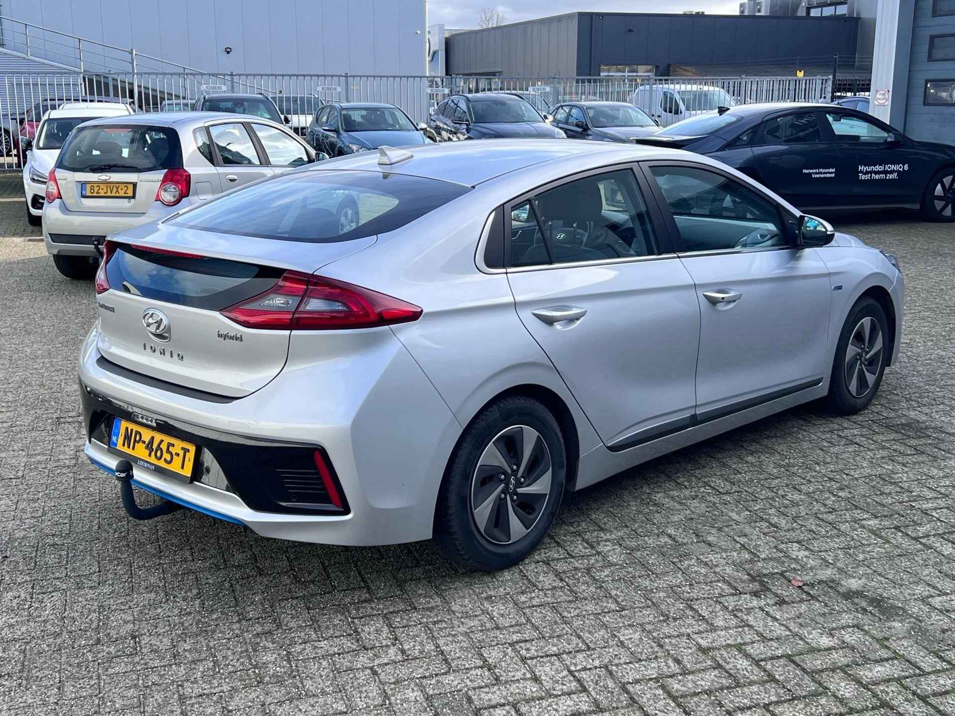 Hyundai IONIQ 1.6 GDi Premium Sky - 3/12