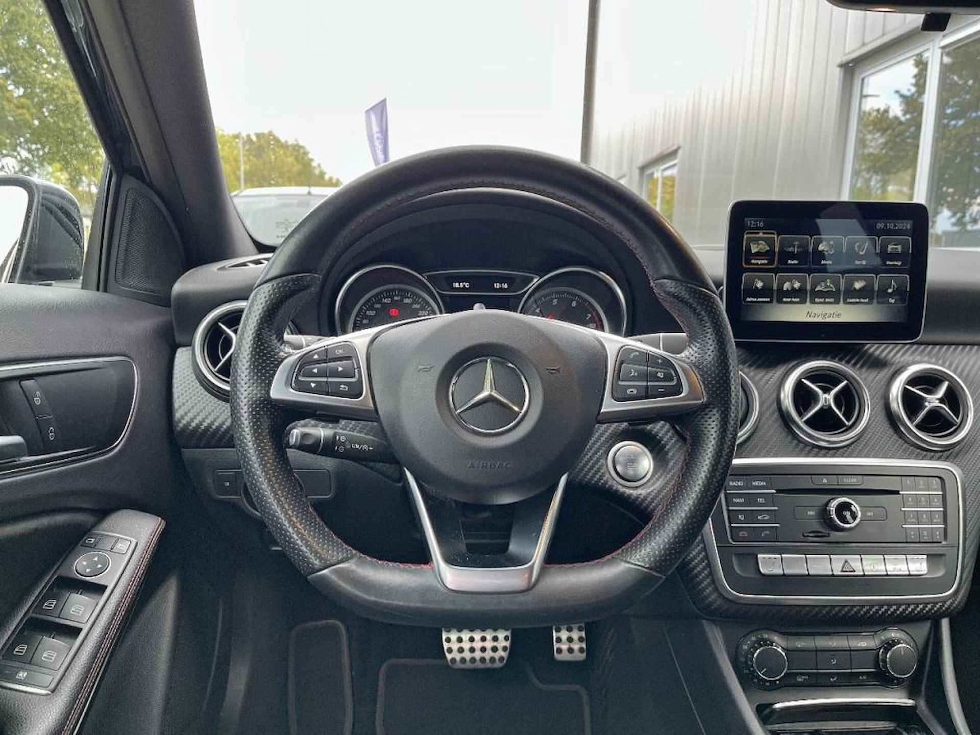 Mercedes-Benz A-Klasse 180 AMG NAVIGATIE LMV SPORTSTOELNE LED - 12/36