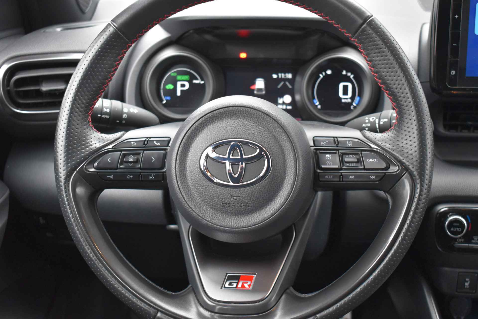 Toyota Yaris 1.5 Hybrid GR Sport - 17/38