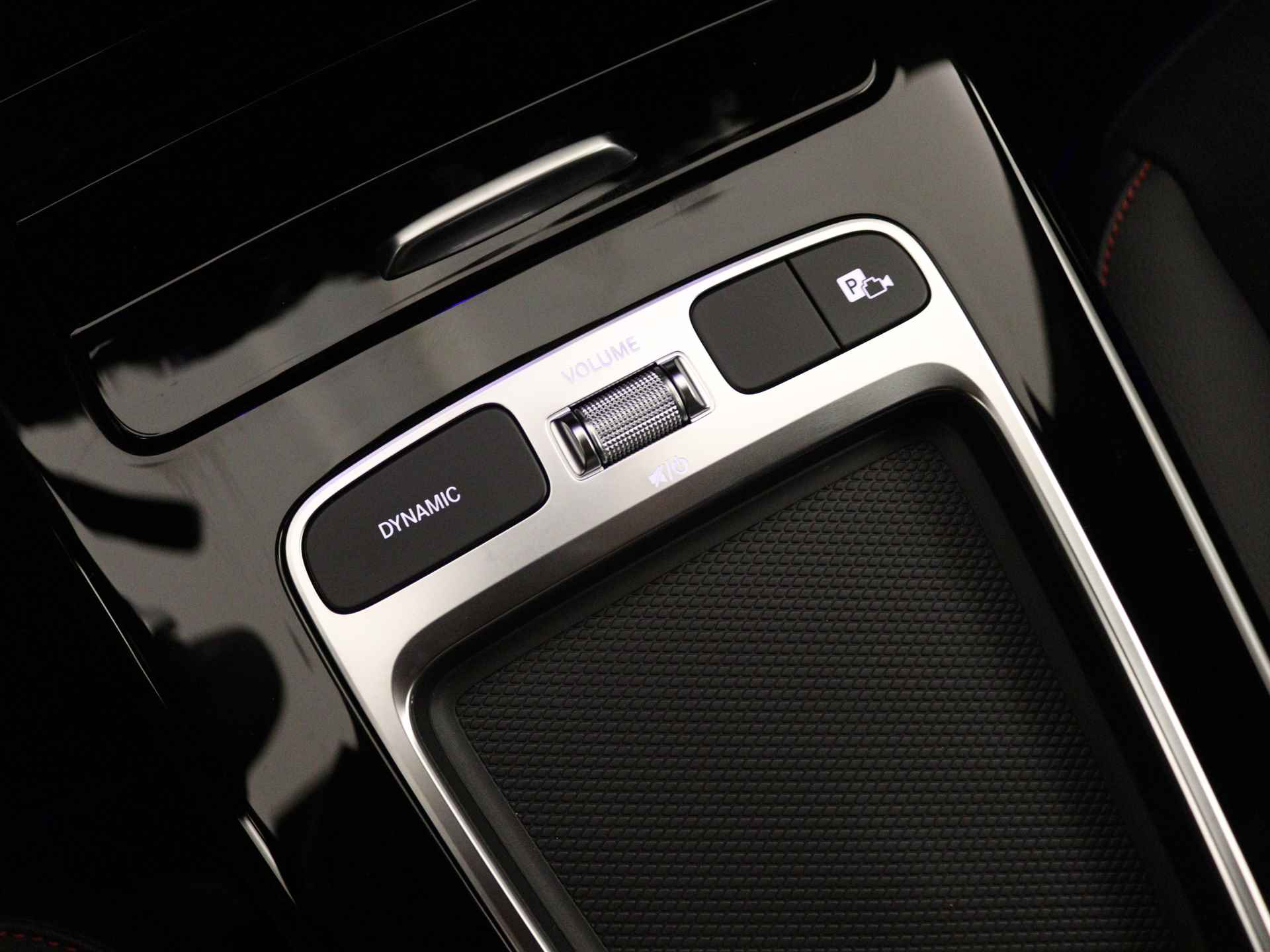 Mercedes-Benz A-Klasse 250 e AMG Line | Premium Pack | Rijassistentiepakket | Nightpakket | KEYLESS GO-comfortpakket | Extra USB-poorten | Sfeerverlichting | MBUX augmented reality voor navigatie | - 29/37