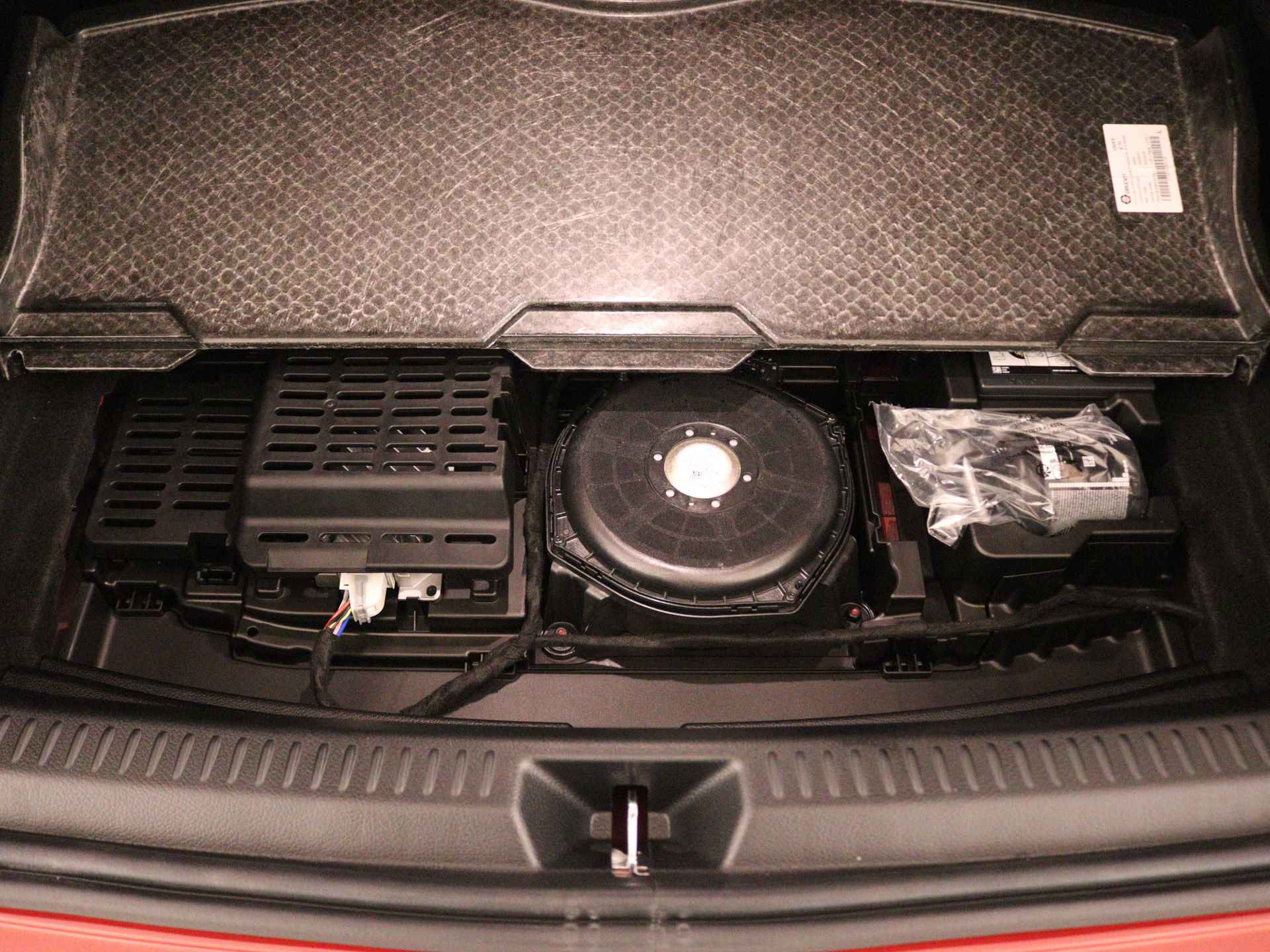 Mercedes-Benz A-Klasse 250 e AMG Line | Premium Pack | Rijassistentiepakket | Nightpakket | KEYLESS GO-comfortpakket | Extra USB-poorten | Sfeerverlichting | MBUX augmented reality voor navigatie | - 33/37