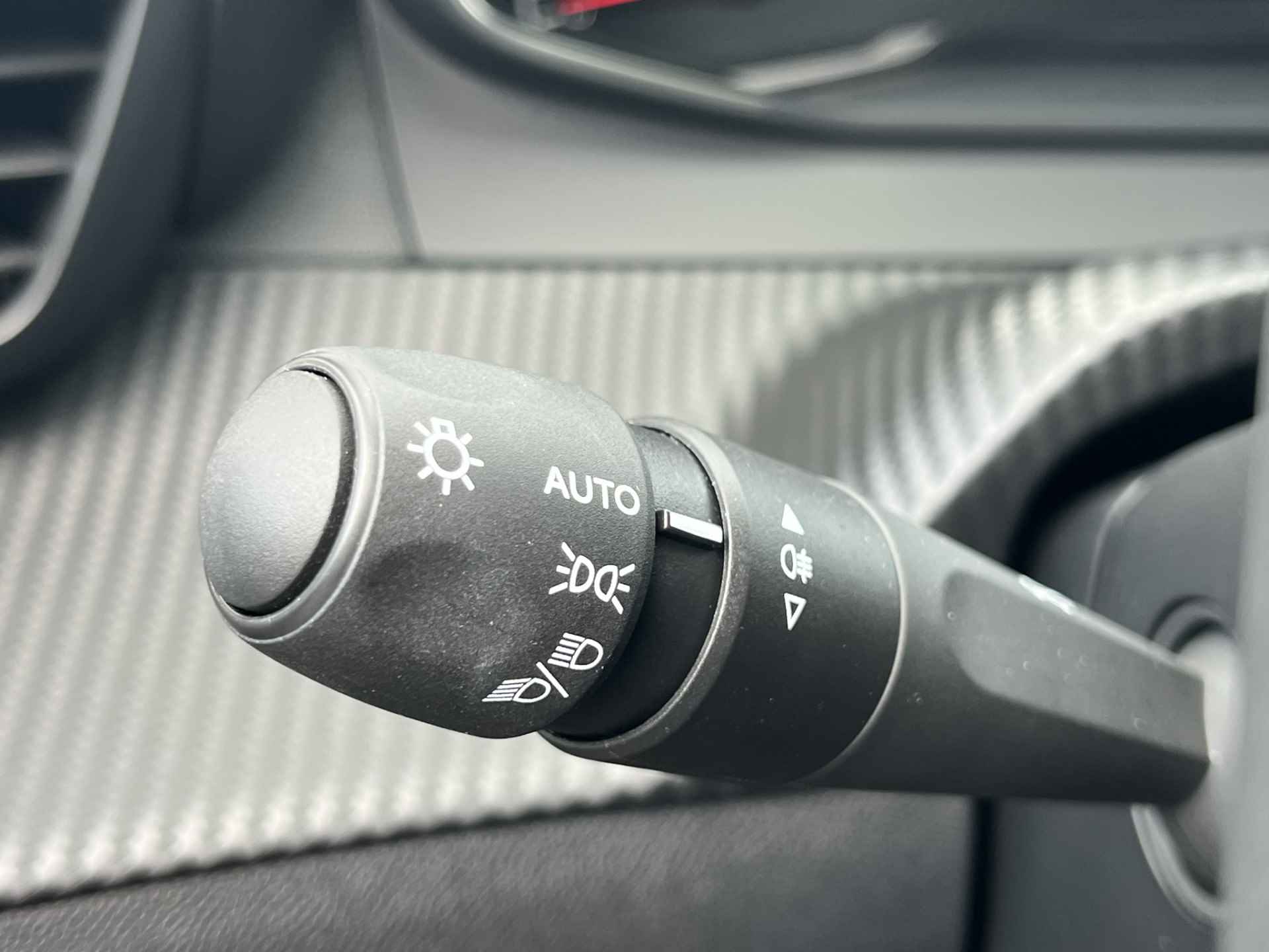 Peugeot 2008 1.2 100PK Active | Parkeersensoren | Apple/Android Carplay | Cruise Control | - 19/32