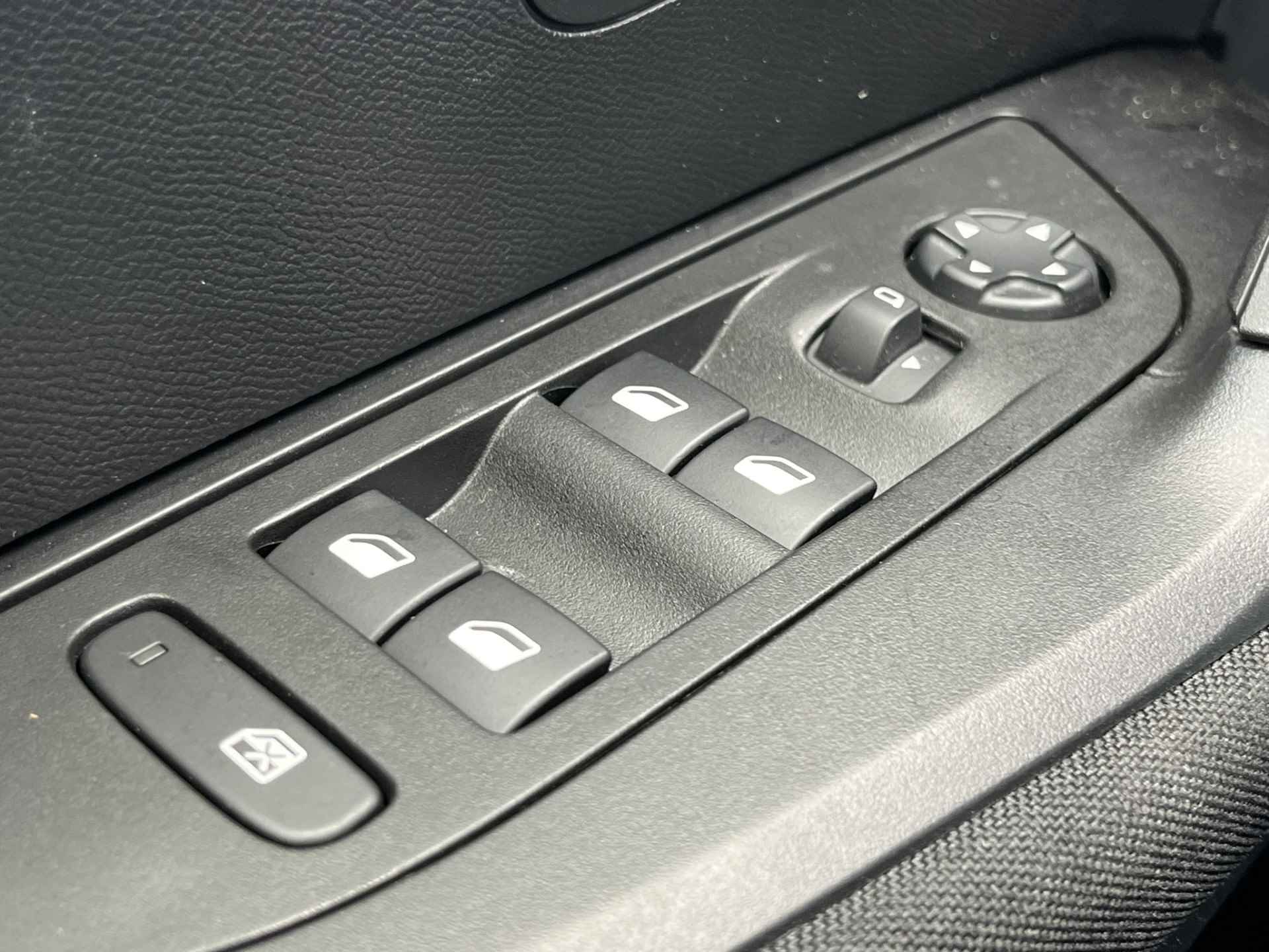 Peugeot 2008 1.2 100PK Active | Parkeersensoren | Apple/Android Carplay | Cruise Control | - 27/32