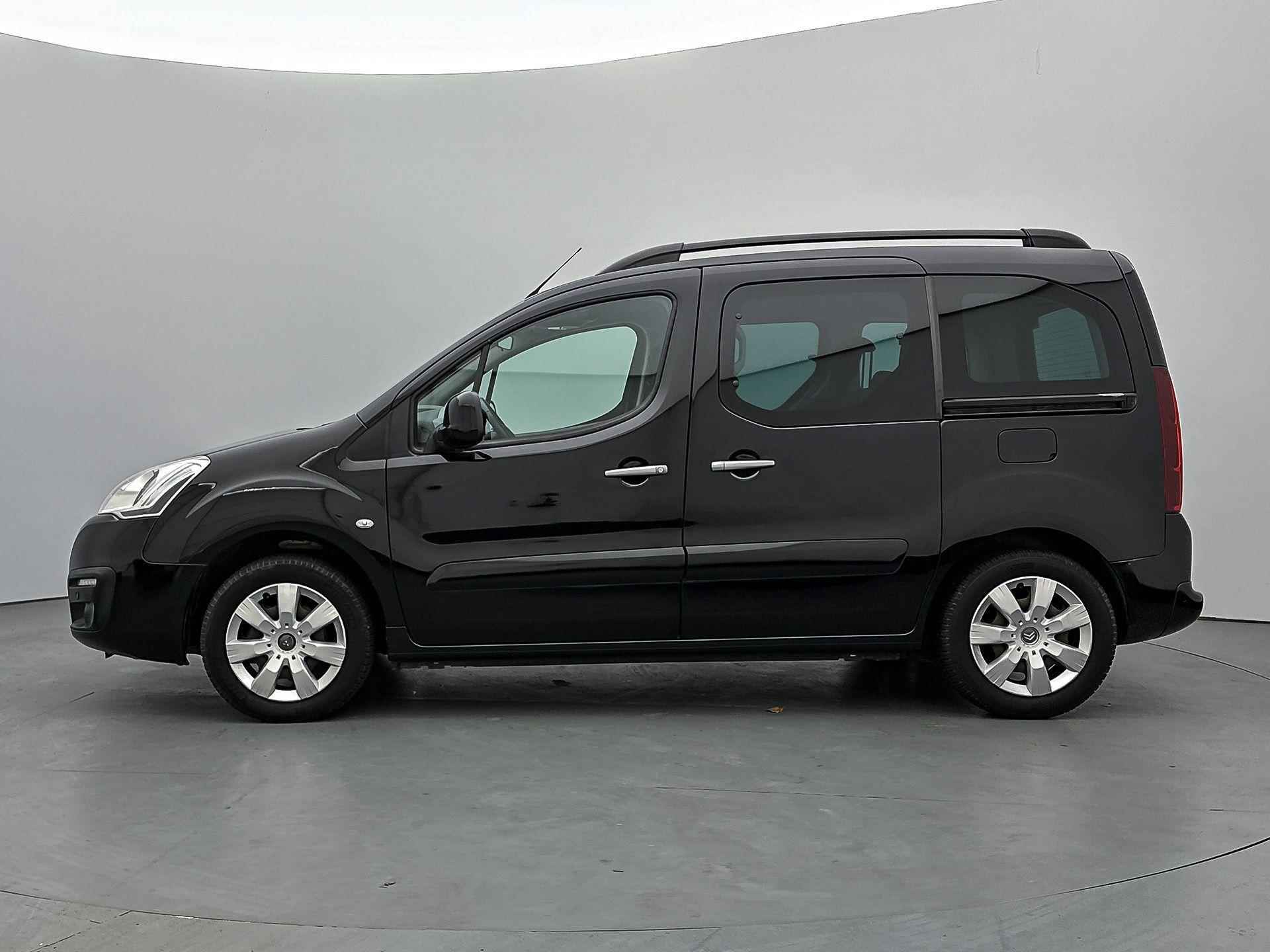 Citroen Berlingo Feel 110 pk | Navigatie | Achteruitrijcamera | Zijschuifdeur Links en Rechts |  Airco | Cruise Control | - 7/30