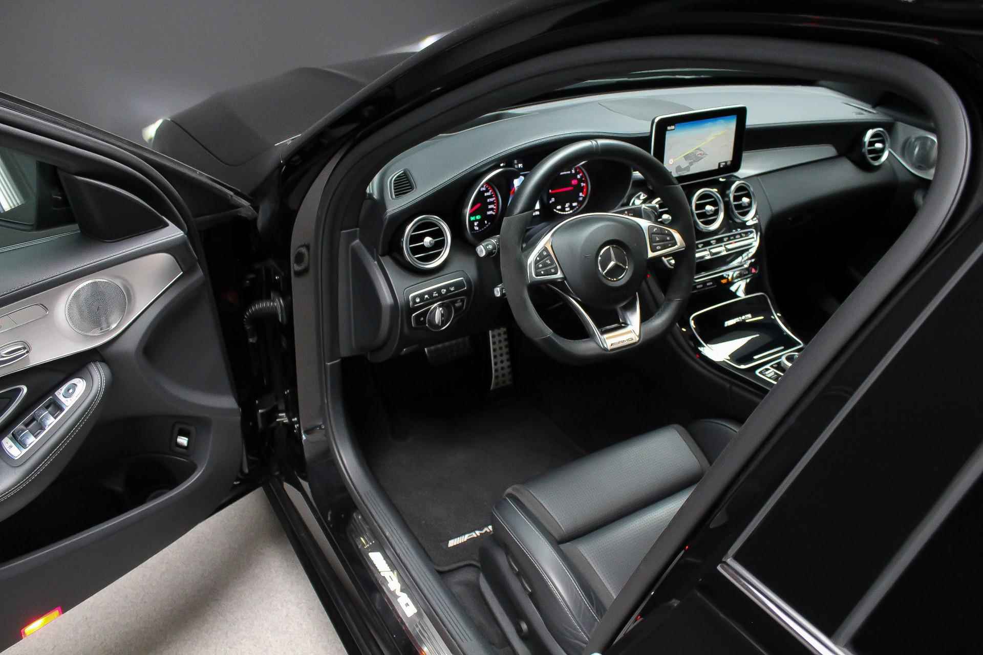 Mercedes-Benz C-Klasse Estate AMG C63S 510pk |schaalstoelen|panoramadak|Burmester|HUD|360 camera|memory|rijstrook|blindspot|multispaak| - 35/37