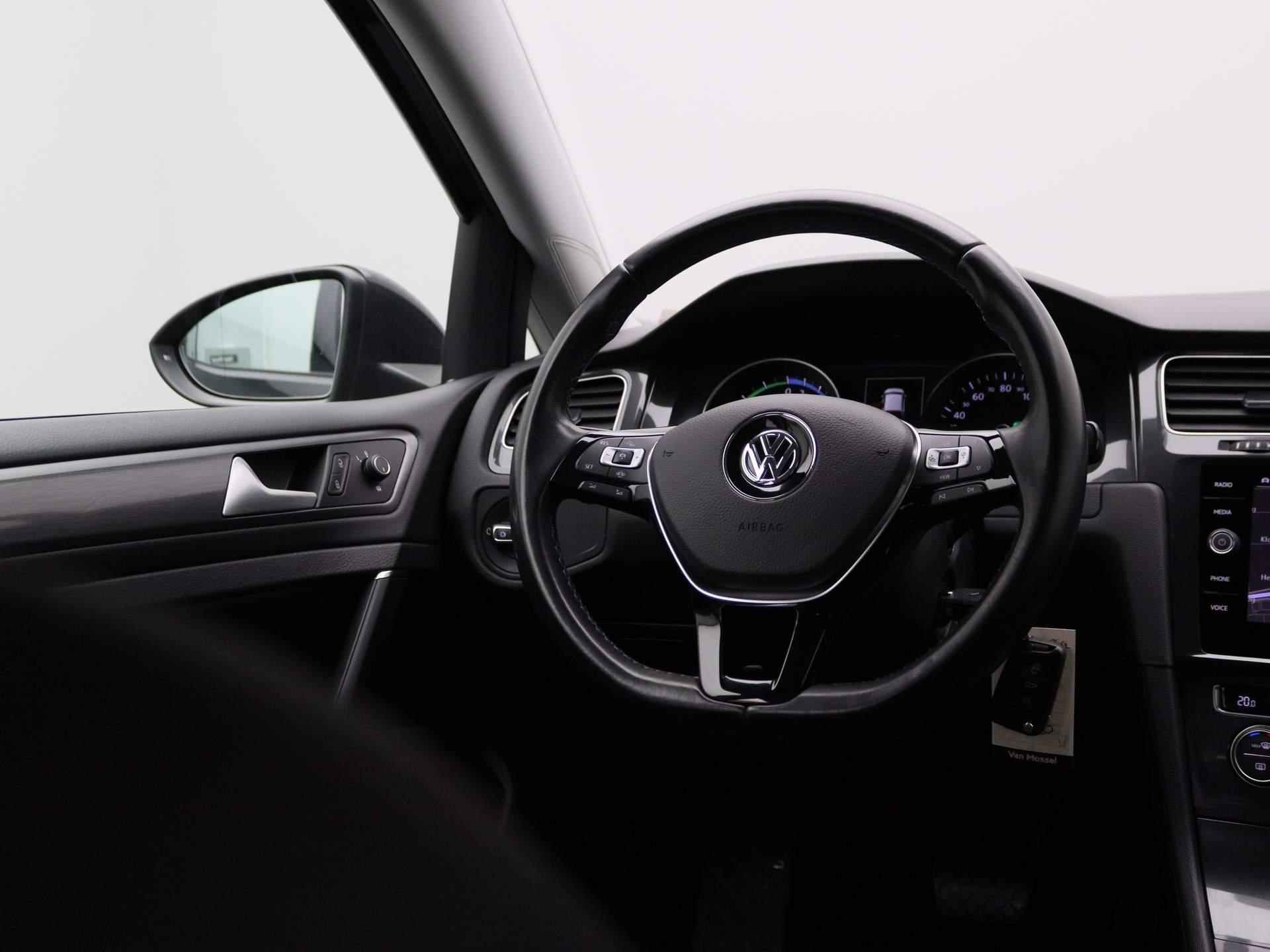 Volkswagen e-Golf E-DITION | Navigatie | Climate Control | Parkeerhulp | Carplay | - 10/36