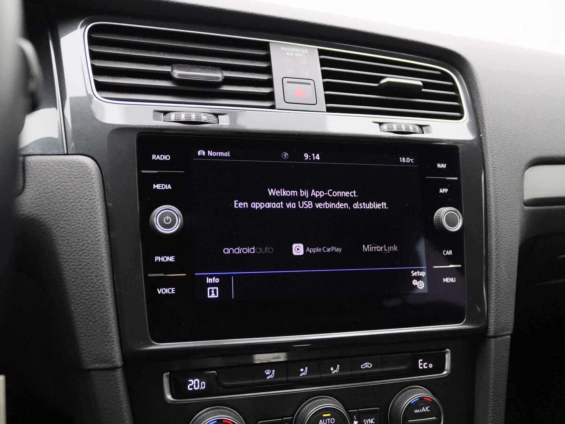 Volkswagen e-Golf E-DITION | Navigatie | Climate Control | Parkeerhulp | Carplay | - 27/36